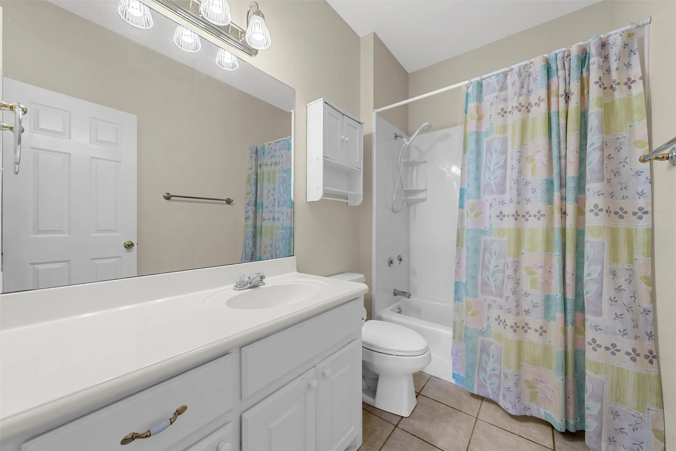 Townhouse For Sale in Mc Lennan County , 333 Old Mill Creek Drive, Woodway, Texas 76712, 3 Bedroom, 2 Bathroom, 2 Garage spaces, 1,380 Sqft, built in 2002, mls#21355307, Real Estate Agent in Woodway, Homes For Sale in Mc Lennan county, Homes For Sale in Woodway, Realtor in Woodway Texas, Real Estate Brokerage Independent Realty Texas, Luminita Cordes Realtor