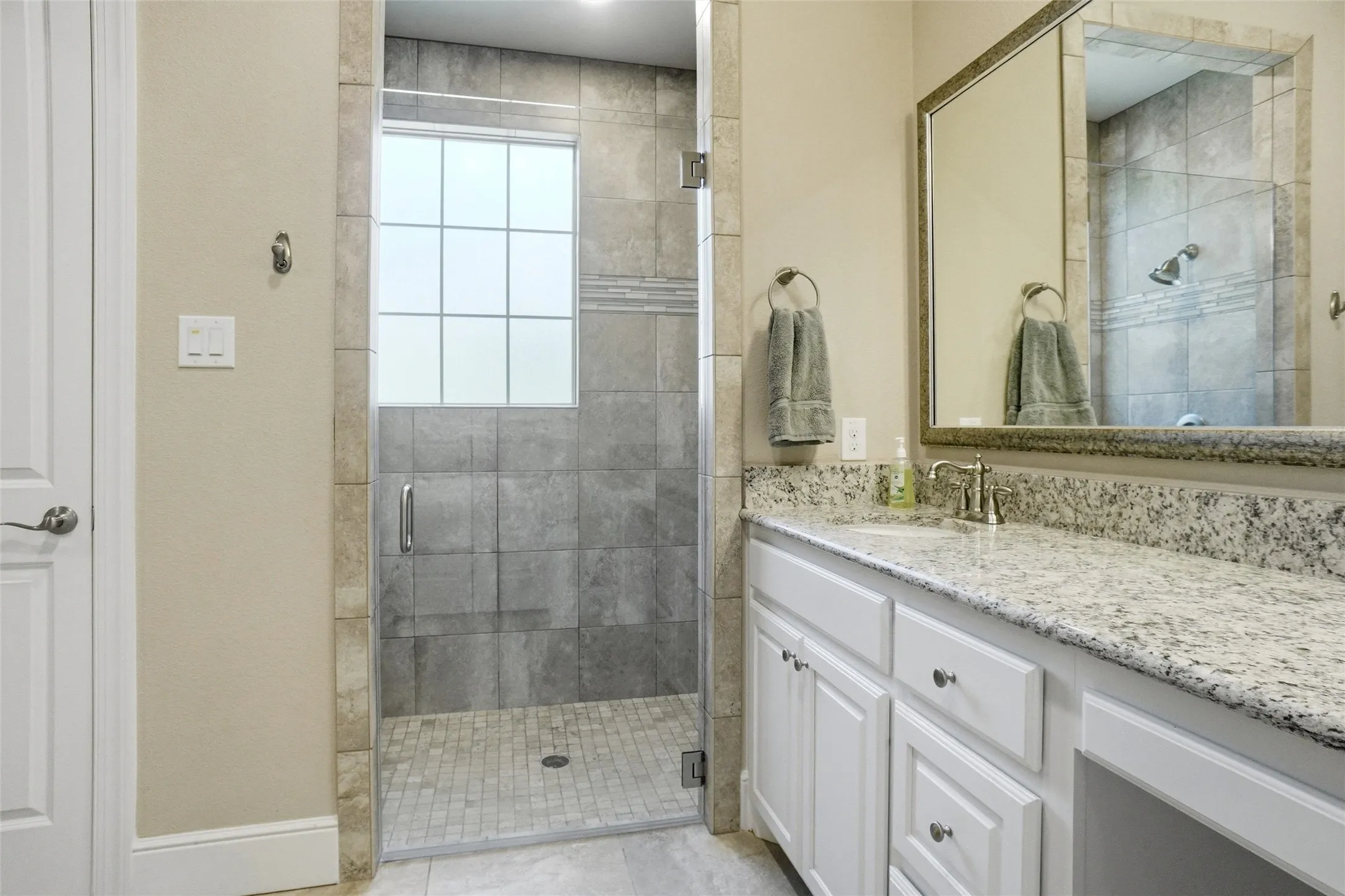 Condominium For Sale in Tarrant County , 365 Watermere Drive, Southlake, Texas 76092, 2 Bedroom, 3 Bathroom, 2 Garage spaces, 2,117 Sqft, built in 2015, mls#21355594, Real Estate Agent in Southlake, Homes For Sale in Tarrant county, Homes For Sale in Southlake, Realtor in Southlake Texas, Real Estate Brokerage Independent Realty Texas, Luminita Cordes Realtor