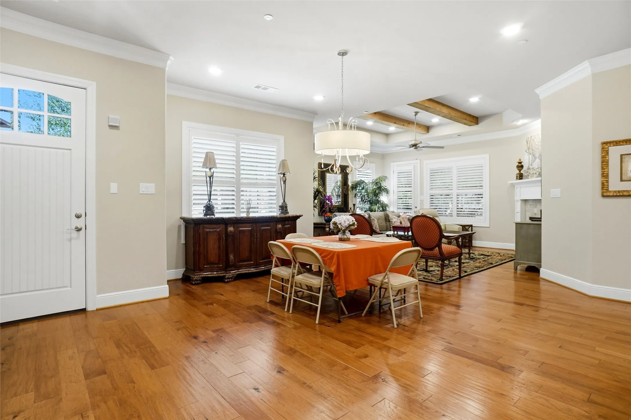 Condominium For Sale in Tarrant County , 365 Watermere Drive, Southlake, Texas 76092, 2 Bedroom, 3 Bathroom, 2 Garage spaces, 2,117 Sqft, built in 2015, mls#21355594, Real Estate Agent in Southlake, Homes For Sale in Tarrant county, Homes For Sale in Southlake, Realtor in Southlake Texas, Real Estate Brokerage Independent Realty Texas, Luminita Cordes Realtor