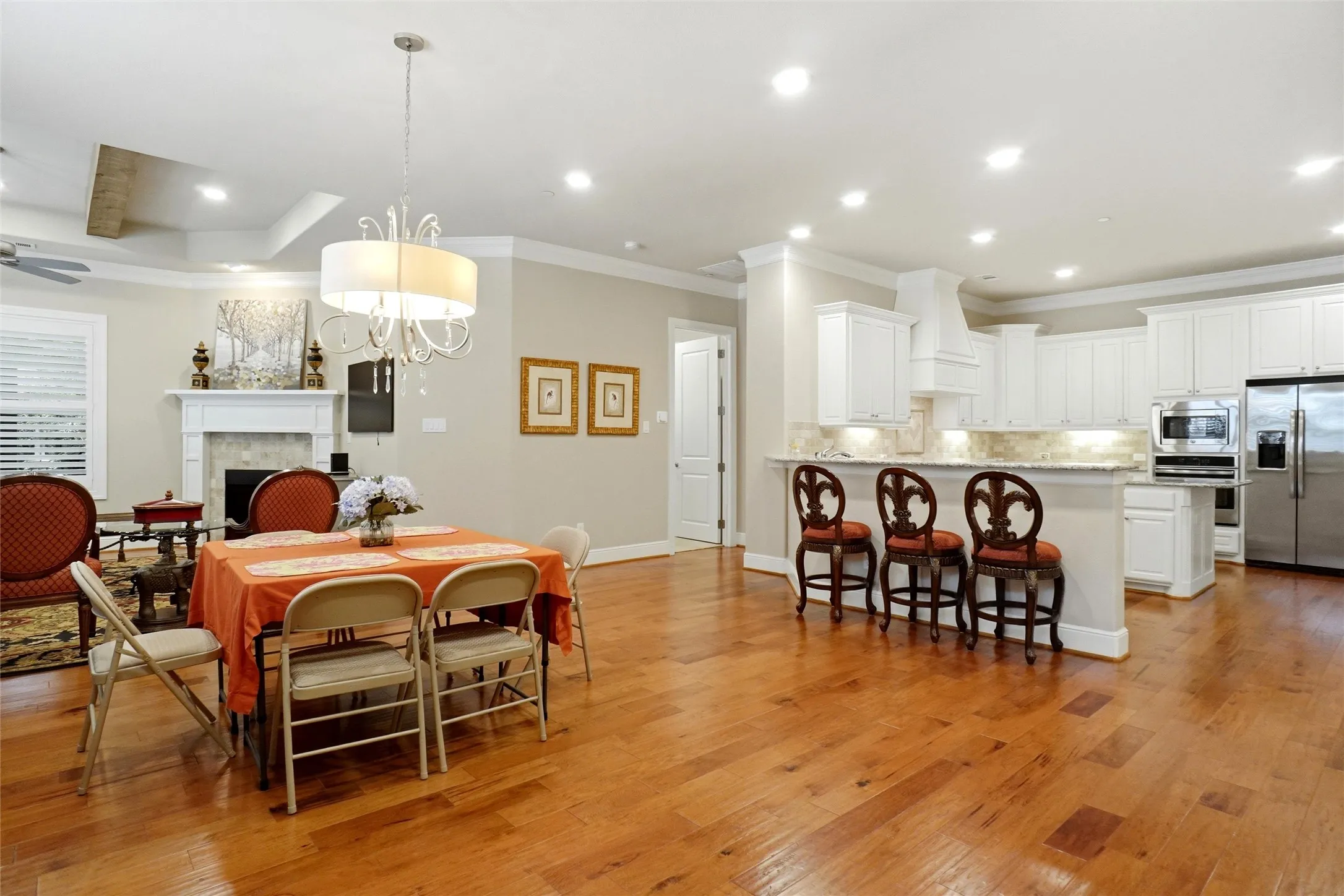 Condominium For Sale in Tarrant County , 365 Watermere Drive, Southlake, Texas 76092, 2 Bedroom, 3 Bathroom, 2 Garage spaces, 2,117 Sqft, built in 2015, mls#21355594, Real Estate Agent in Southlake, Homes For Sale in Tarrant county, Homes For Sale in Southlake, Realtor in Southlake Texas, Real Estate Brokerage Independent Realty Texas, Luminita Cordes Realtor