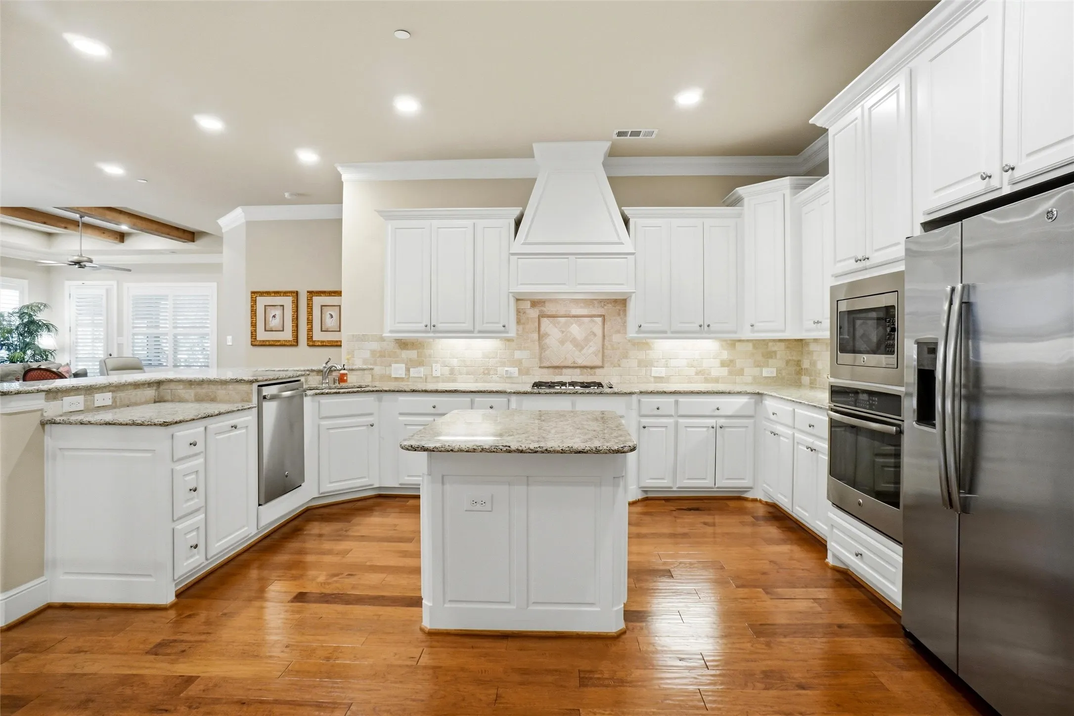 Condominium For Sale in Tarrant County , 365 Watermere Drive, Southlake, Texas 76092, 2 Bedroom, 3 Bathroom, 2 Garage spaces, 2,117 Sqft, built in 2015, mls#21355594, Real Estate Agent in Southlake, Homes For Sale in Tarrant county, Homes For Sale in Southlake, Realtor in Southlake Texas, Real Estate Brokerage Independent Realty Texas, Luminita Cordes Realtor
