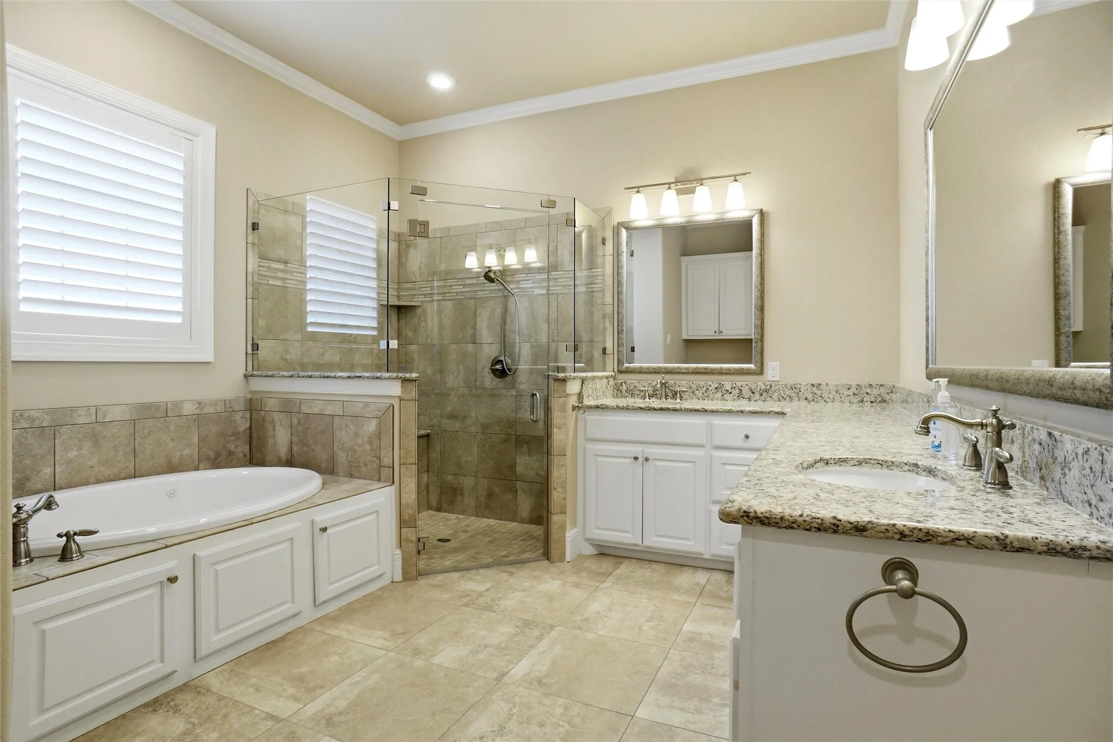 Condominium For Sale in Tarrant County , 365 Watermere Drive, Southlake, Texas 76092, 2 Bedroom, 3 Bathroom, 2 Garage spaces, 2,117 Sqft, built in 2015, mls#21355594, Real Estate Agent in Southlake, Homes For Sale in Tarrant county, Homes For Sale in Southlake, Realtor in Southlake Texas, Real Estate Brokerage Independent Realty Texas, Luminita Cordes Realtor