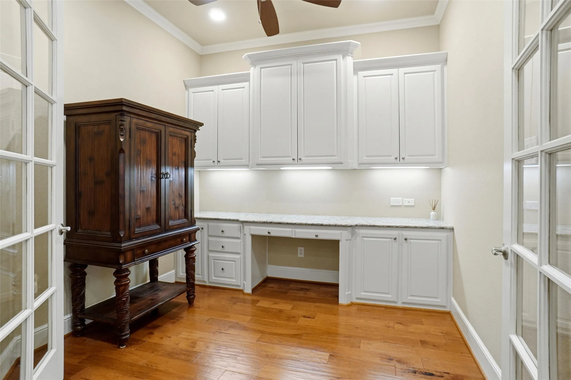 Condominium For Sale in Tarrant County , 365 Watermere Drive, Southlake, Texas 76092, 2 Bedroom, 3 Bathroom, 2 Garage spaces, 2,117 Sqft, built in 2015, mls#21355594, Real Estate Agent in Southlake, Homes For Sale in Tarrant county, Homes For Sale in Southlake, Realtor in Southlake Texas, Real Estate Brokerage Independent Realty Texas, Luminita Cordes Realtor