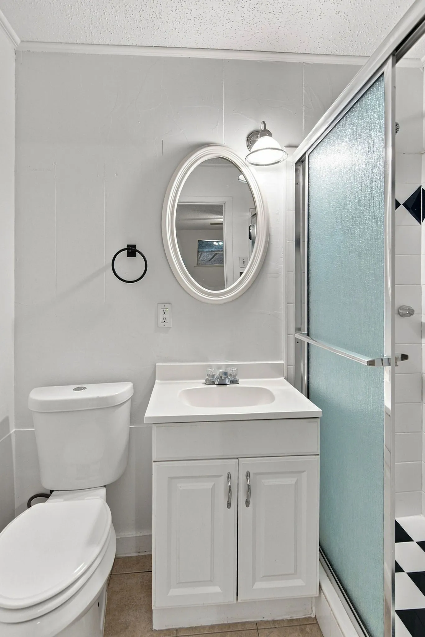 Single Family Residence For Sale in Tarrant County , 155 Chateau Drive, Fort Worth, Texas 76134, 3 Bedroom, 2 Bathroom, 2 Garage spaces, 1,388 Sqft, built in 1964, mls#21354485, Real Estate Agent in Fort Worth, Homes For Sale in Tarrant county, Homes For Sale in Fort Worth, Realtor in Fort Worth Texas, Real Estate Brokerage Independent Realty Texas, Luminita Cordes Realtor