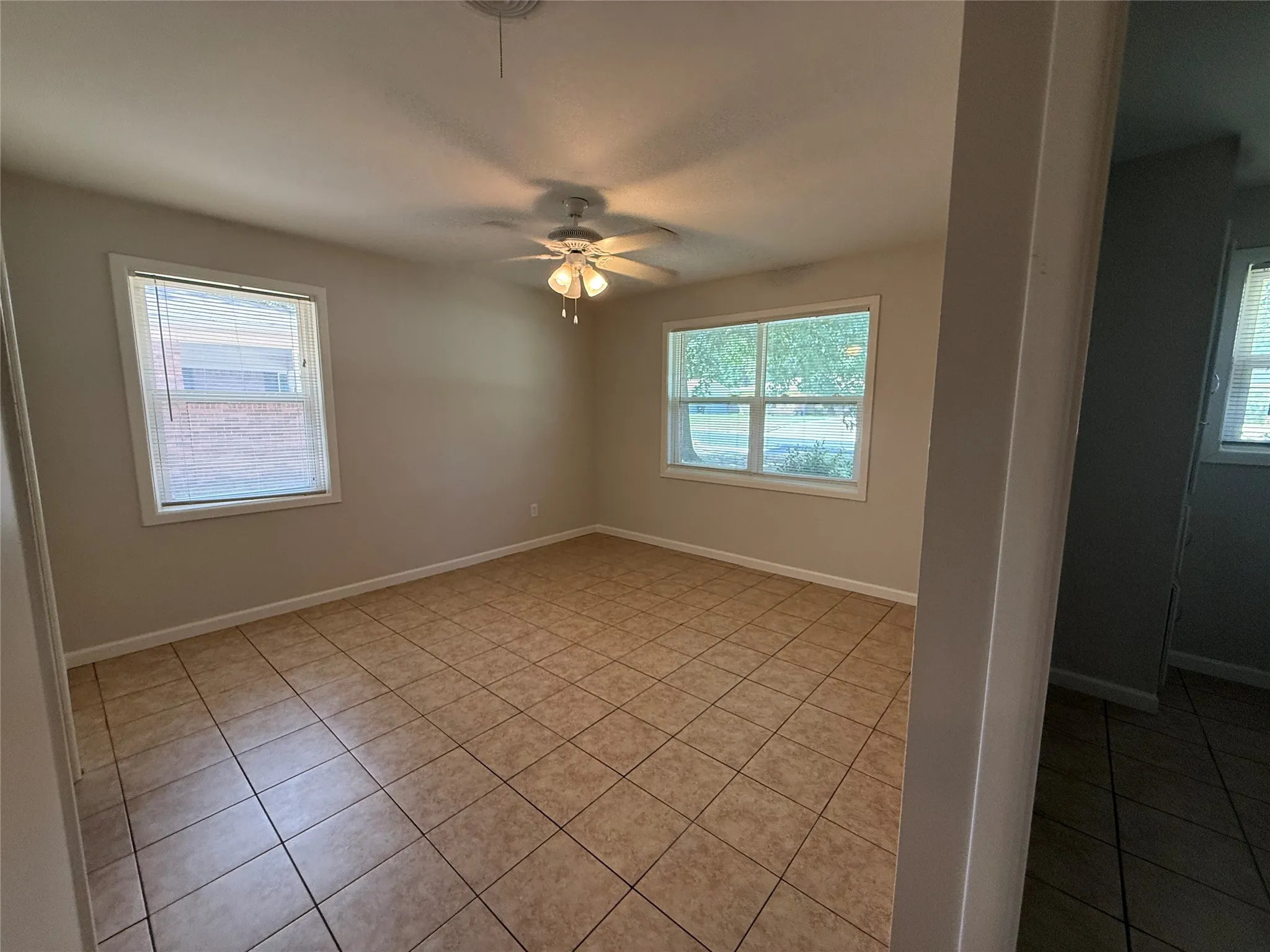 Single Family Residence For Rent in Navarro County , 1915 Fairfax Drive, Corsicana, Texas 75110, 3 Bedroom, 2 Bathroom, 2 Garage spaces, 1,564 Sqft, built in 1971, mls#21355603, Real Estate Agent in Corsicana, Homes For Rent in Navarro county, Homes For Rent in Corsicana, Realtor in Corsicana Texas, Real Estate Brokerage Independent Realty Texas, Luminita Cordes Realtor