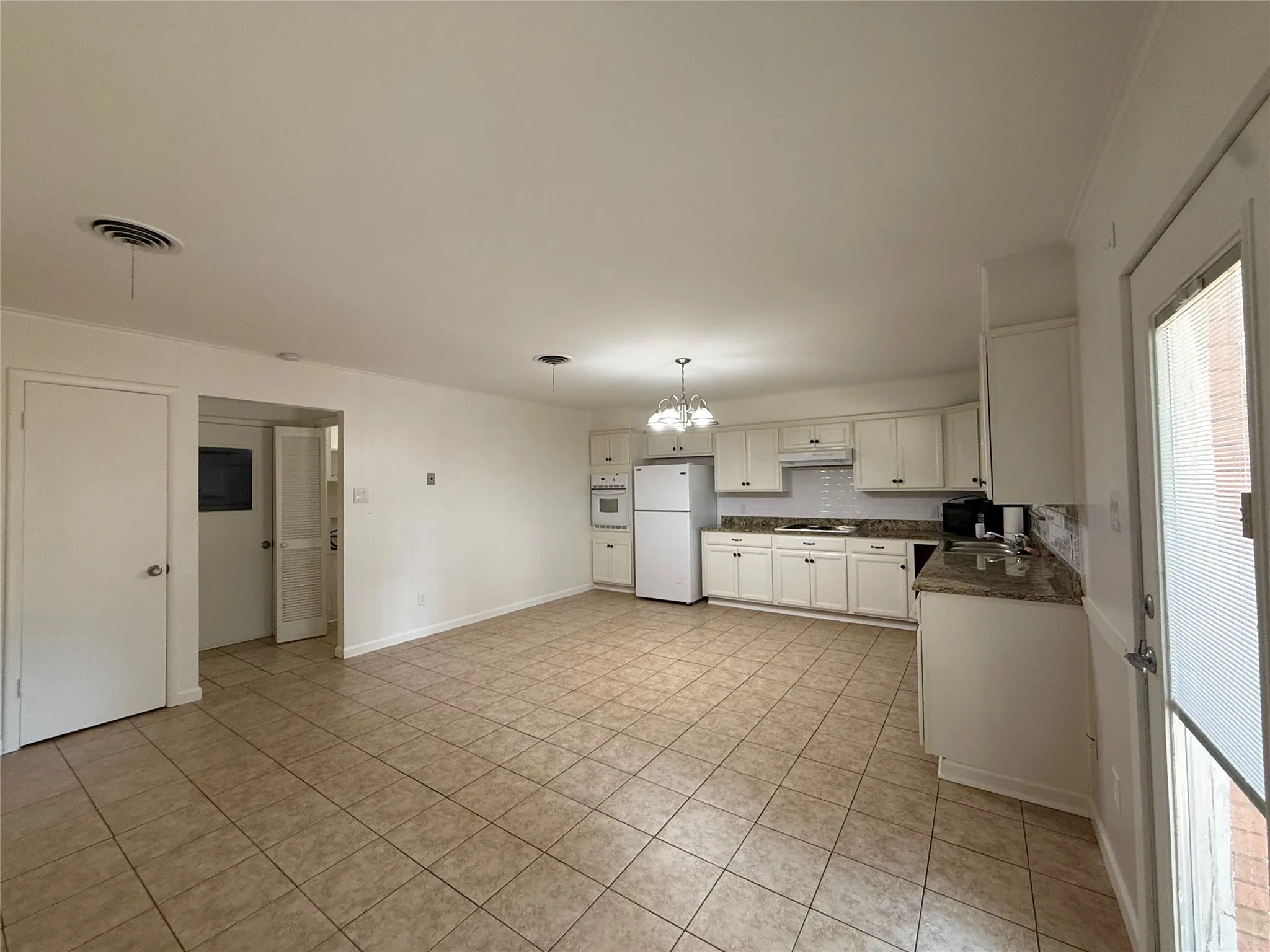 Single Family Residence For Rent in Navarro County , 1915 Fairfax Drive, Corsicana, Texas 75110, 3 Bedroom, 2 Bathroom, 2 Garage spaces, 1,564 Sqft, built in 1971, mls#21355603, Real Estate Agent in Corsicana, Homes For Rent in Navarro county, Homes For Rent in Corsicana, Realtor in Corsicana Texas, Real Estate Brokerage Independent Realty Texas, Luminita Cordes Realtor