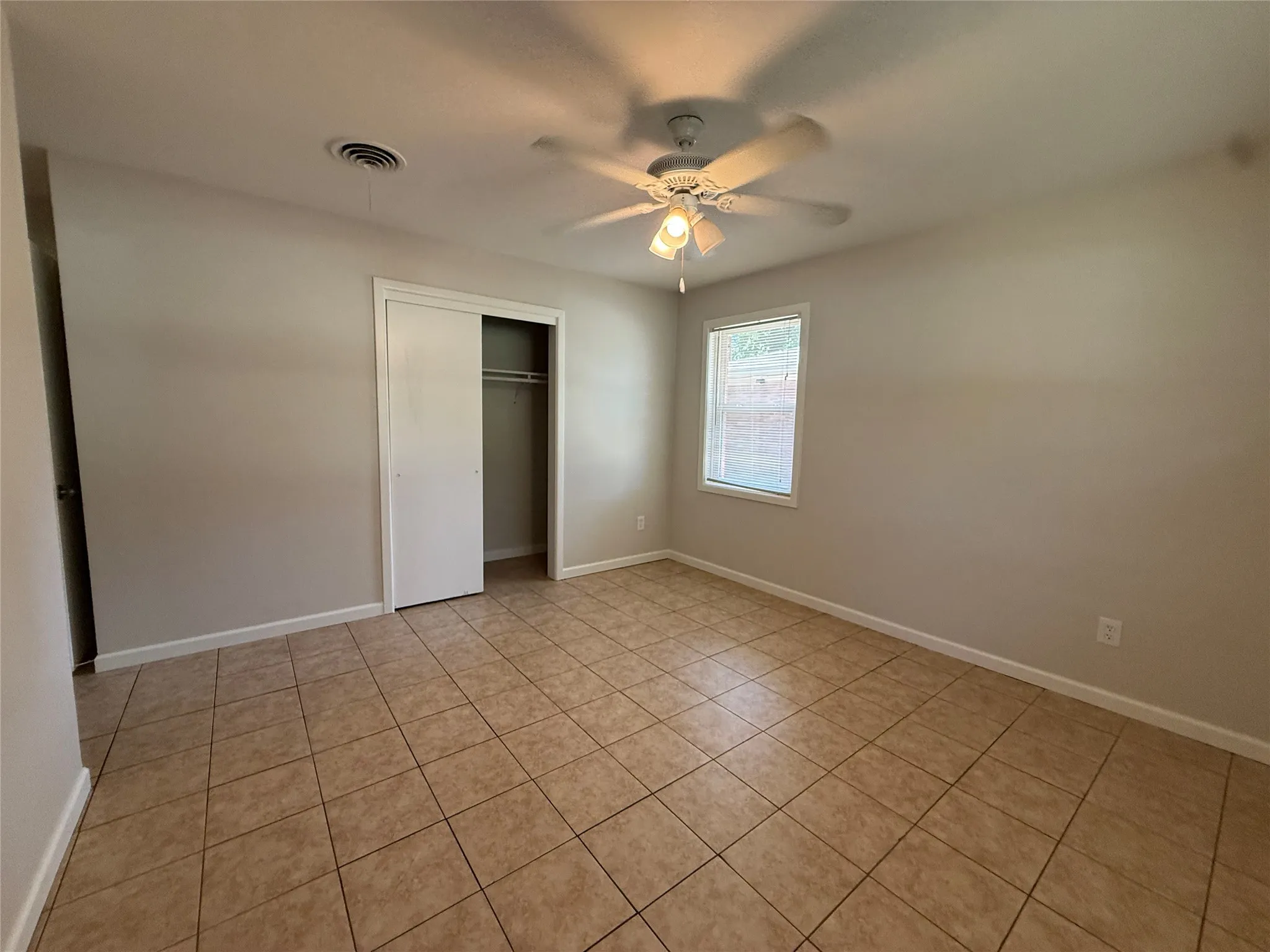 Single Family Residence For Rent in Navarro County , 1915 Fairfax Drive, Corsicana, Texas 75110, 3 Bedroom, 2 Bathroom, 2 Garage spaces, 1,564 Sqft, built in 1971, mls#21355603, Real Estate Agent in Corsicana, Homes For Rent in Navarro county, Homes For Rent in Corsicana, Realtor in Corsicana Texas, Real Estate Brokerage Independent Realty Texas, Luminita Cordes Realtor