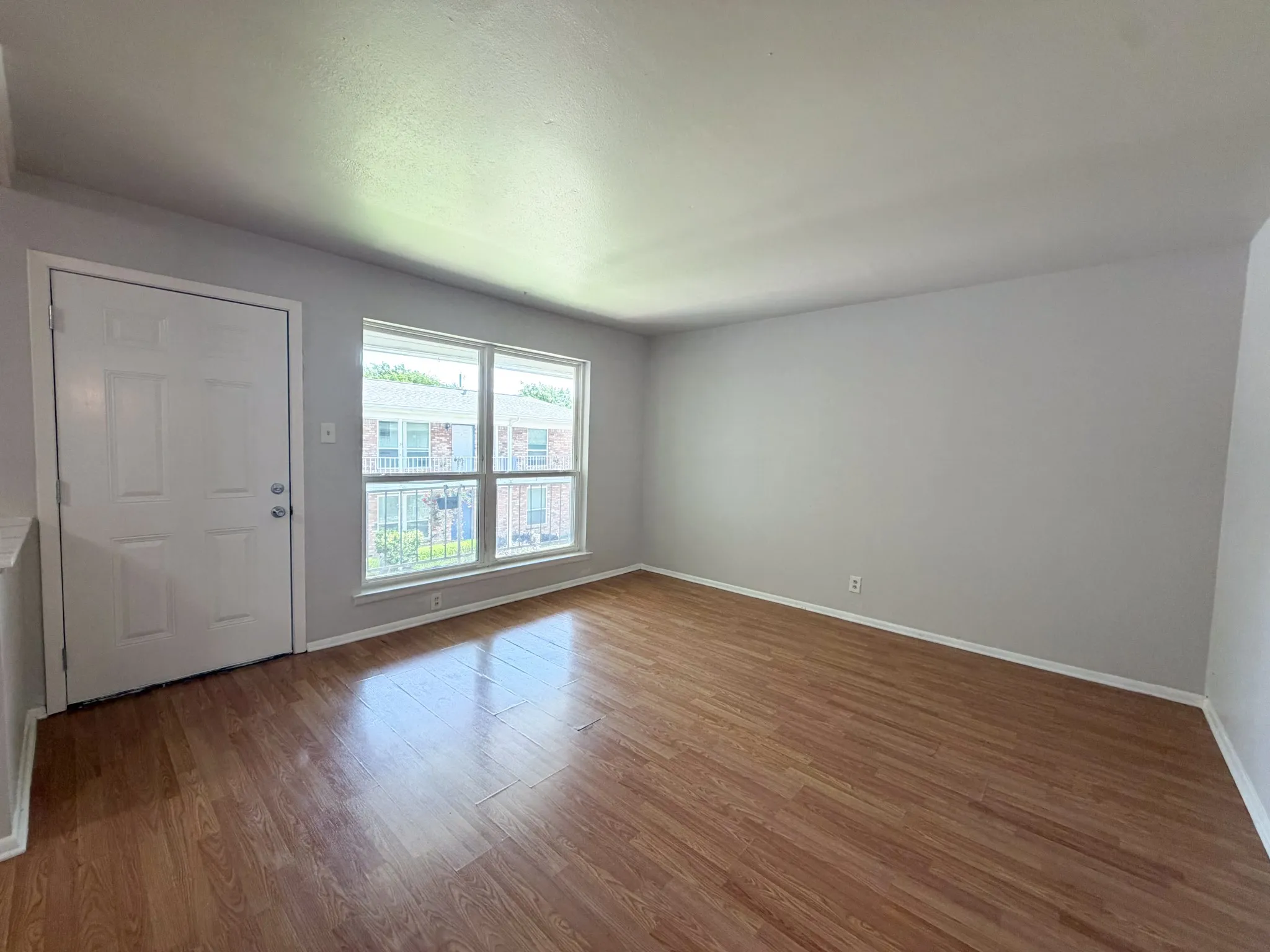 Apartment For Rent in Ellis County , 518 N Rogers Street 202, Waxahachie, Texas 75165, 2 Bedroom, 1 Bathroom, Garage spaces, 650 Sqft, built in 1963, Price $1,250, mls#21355636, Real Estate Agent in Waxahachie, Homes For Rent in Ellis county, Homes For Rent in Waxahachie, Realtor in Waxahachie Texas, Real Estate Brokerage Independent Realty Texas, Luminita Cordes Realtor