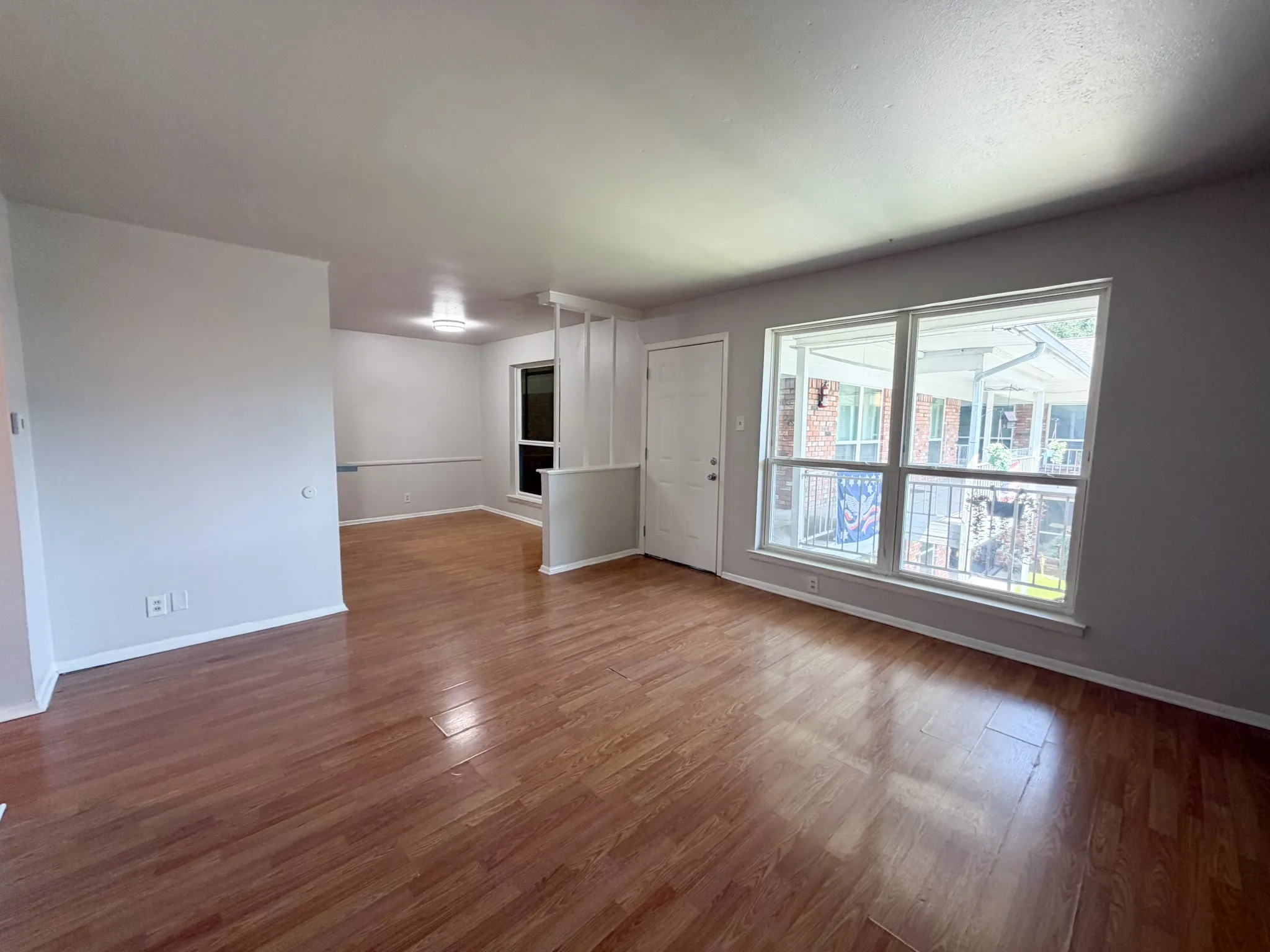 Apartment For Rent in Ellis County , 518 N Rogers Street 202, Waxahachie, Texas 75165, 2 Bedroom, 1 Bathroom, Garage spaces, 650 Sqft, built in 1963, Price $1,250, mls#21355636, Real Estate Agent in Waxahachie, Homes For Rent in Ellis county, Homes For Rent in Waxahachie, Realtor in Waxahachie Texas, Real Estate Brokerage Independent Realty Texas, Luminita Cordes Realtor
