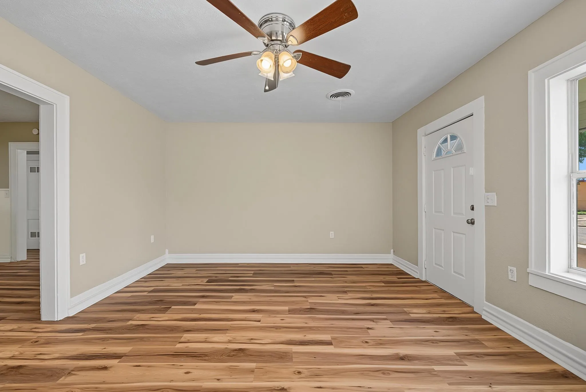 Apartment For Sale in Taylor County , 617 Grand Avenue, Abilene, Texas 79605, 3 Bedroom, 2 Bathroom, Garage spaces, 1,524 Sqft, built in 1941, mls#21340623, Real Estate Agent in Abilene, Homes For Sale in Taylor county, Homes For Sale in Abilene, Realtor in Abilene Texas, Real Estate Brokerage Independent Realty Texas, Luminita Cordes Realtor