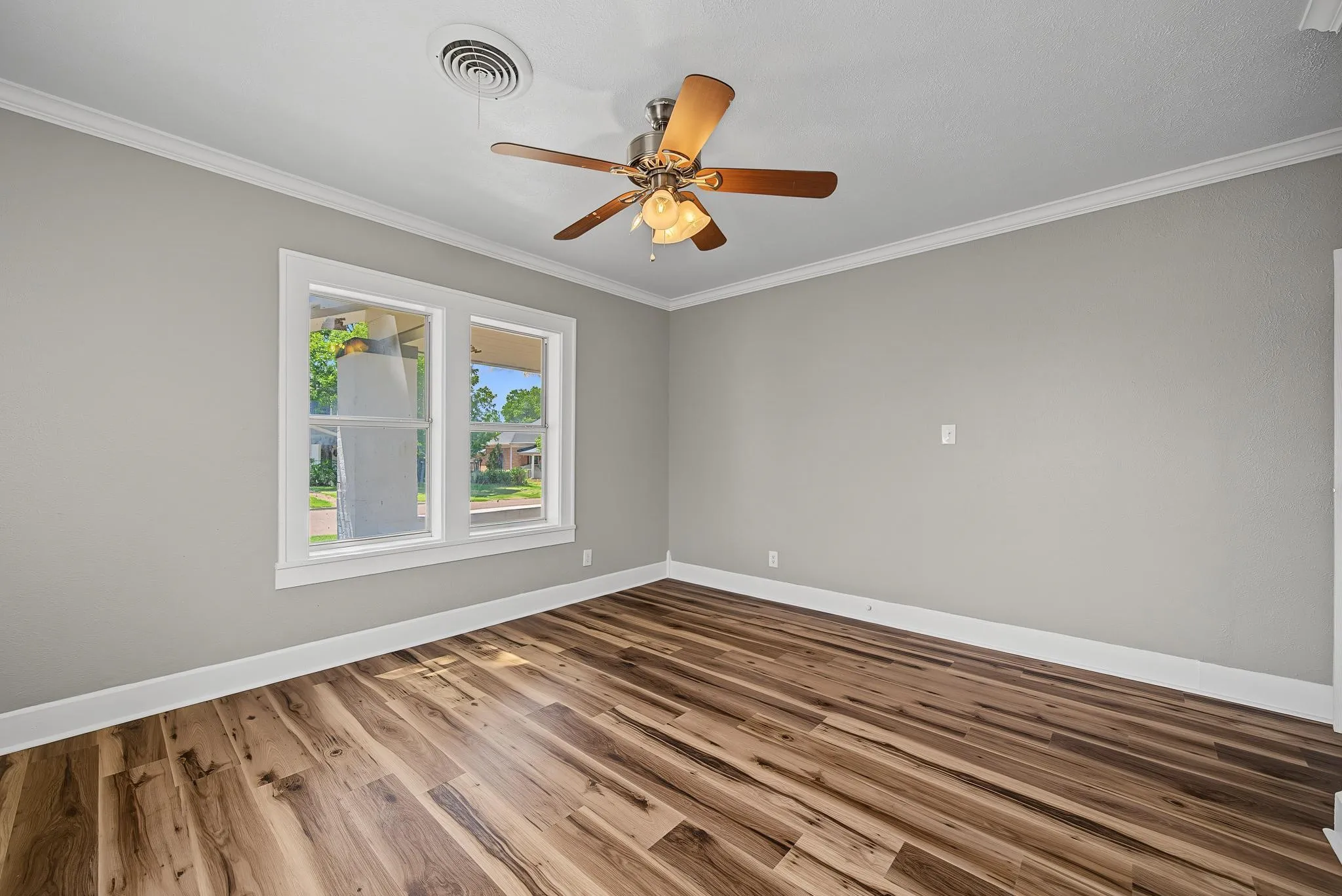 Apartment For Sale in Taylor County , 617 Grand Avenue, Abilene, Texas 79605, 3 Bedroom, 2 Bathroom, Garage spaces, 1,524 Sqft, built in 1941, mls#21340623, Real Estate Agent in Abilene, Homes For Sale in Taylor county, Homes For Sale in Abilene, Realtor in Abilene Texas, Real Estate Brokerage Independent Realty Texas, Luminita Cordes Realtor