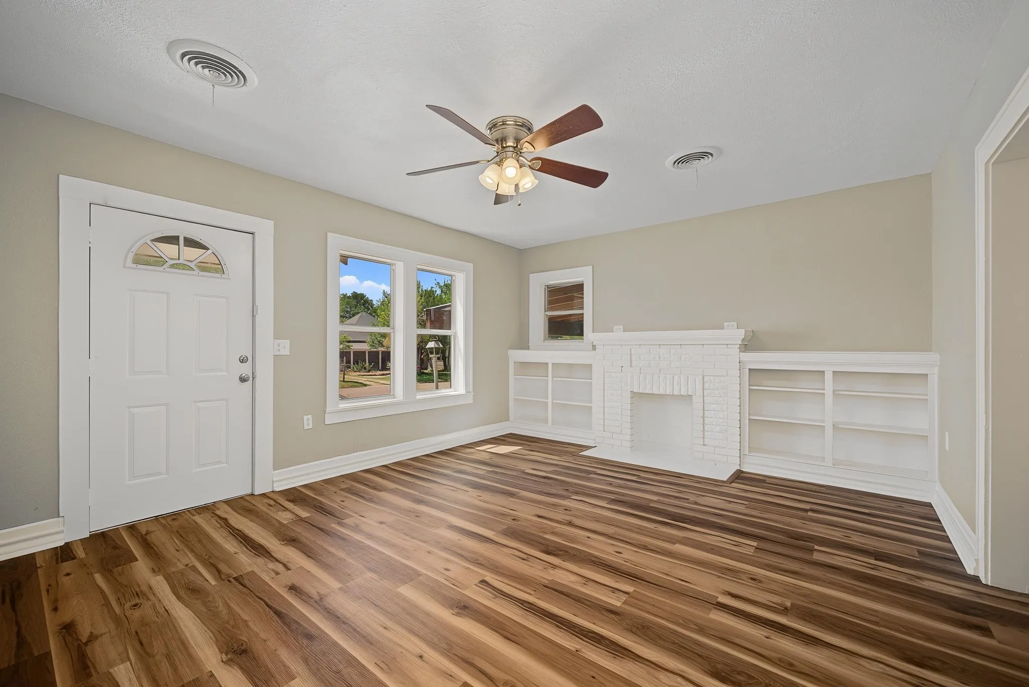 Apartment For Sale in Taylor County , 617 Grand Avenue, Abilene, Texas 79605, 3 Bedroom, 2 Bathroom, Garage spaces, 1,524 Sqft, built in 1941, mls#21340623, Real Estate Agent in Abilene, Homes For Sale in Taylor county, Homes For Sale in Abilene, Realtor in Abilene Texas, Real Estate Brokerage Independent Realty Texas, Luminita Cordes Realtor