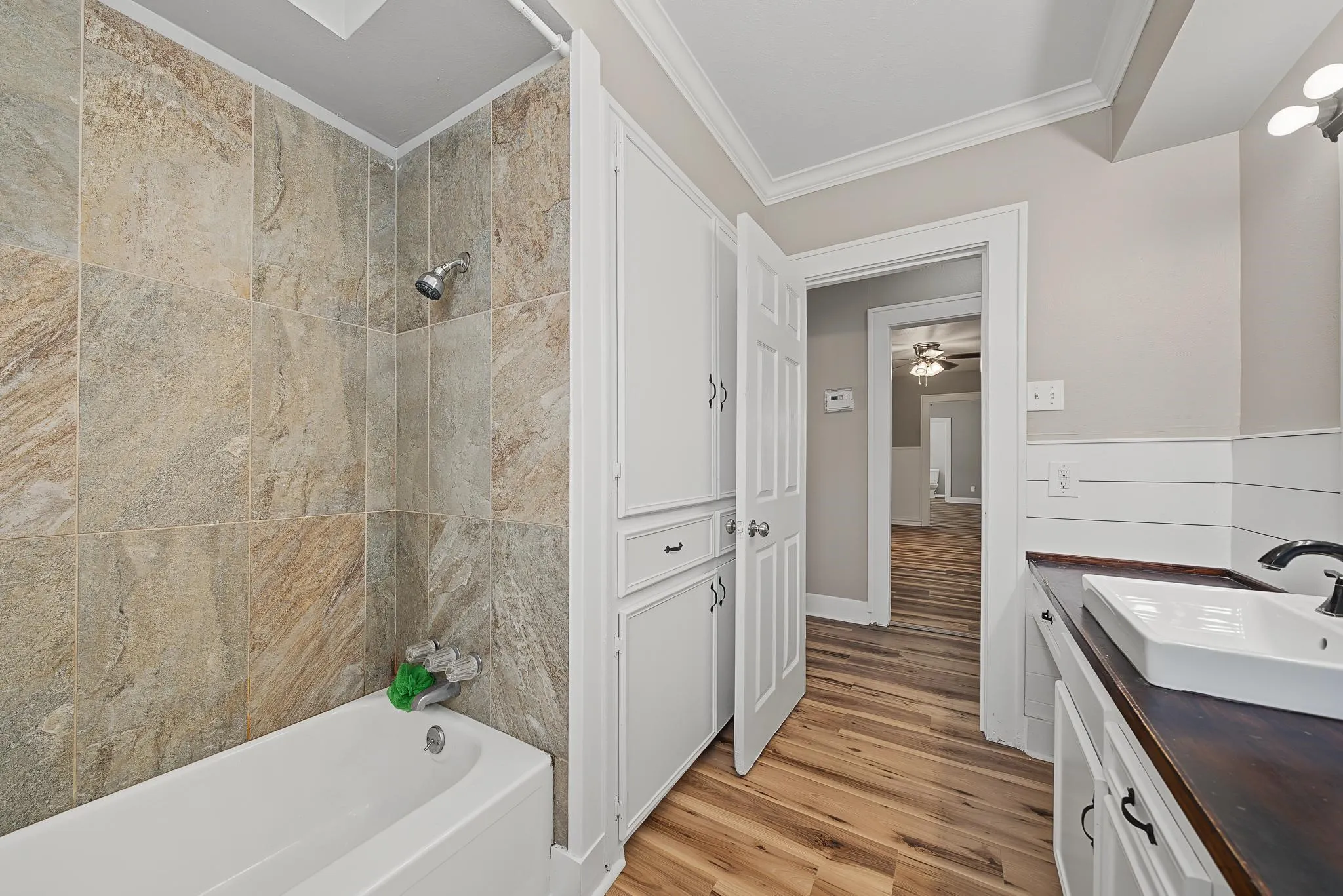 Apartment For Sale in Taylor County , 617 Grand Avenue, Abilene, Texas 79605, 3 Bedroom, 2 Bathroom, Garage spaces, 1,524 Sqft, built in 1941, mls#21340623, Real Estate Agent in Abilene, Homes For Sale in Taylor county, Homes For Sale in Abilene, Realtor in Abilene Texas, Real Estate Brokerage Independent Realty Texas, Luminita Cordes Realtor