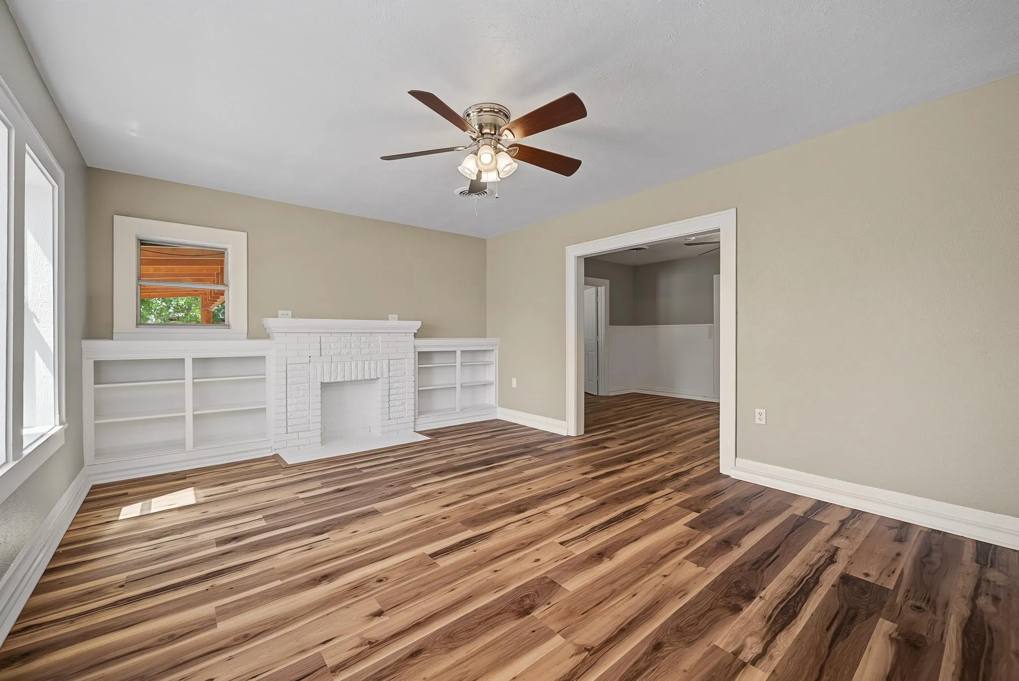 Apartment For Sale in Taylor County , 617 Grand Avenue, Abilene, Texas 79605, 3 Bedroom, 2 Bathroom, Garage spaces, 1,524 Sqft, built in 1941, mls#21340623, Real Estate Agent in Abilene, Homes For Sale in Taylor county, Homes For Sale in Abilene, Realtor in Abilene Texas, Real Estate Brokerage Independent Realty Texas, Luminita Cordes Realtor