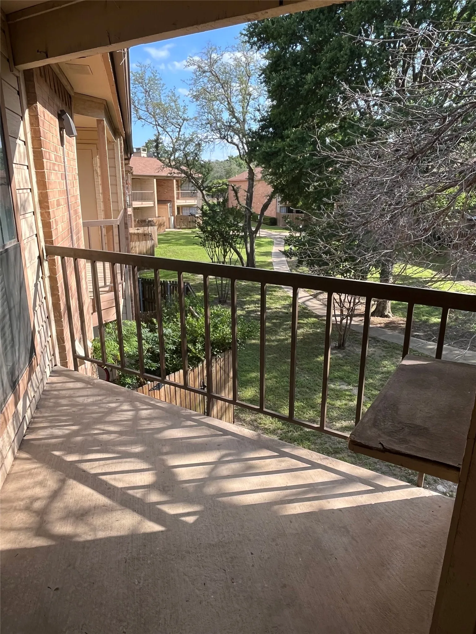 Condominium For Rent in Dallas County , 16301 Ledgemont Lane 273B, Addison, Texas 75001, 1 Bedroom, 1 Bathroom, Garage spaces, 696 Sqft, built in 1982, mls#21355649, Real Estate Agent in Addison, Homes For Rent in Dallas county, Homes For Rent in Addison, Realtor in Addison Texas, Real Estate Brokerage Independent Realty Texas, Luminita Cordes Realtor