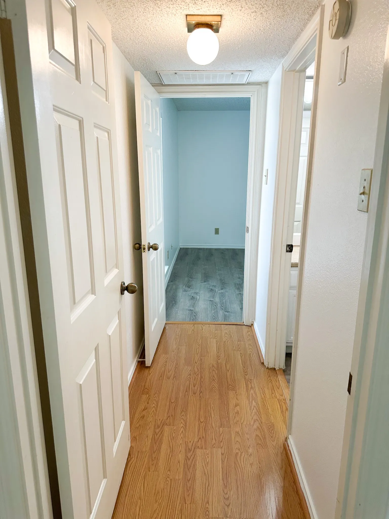 Condominium For Rent in Dallas County , 16301 Ledgemont Lane 273B, Addison, Texas 75001, 1 Bedroom, 1 Bathroom, Garage spaces, 696 Sqft, built in 1982, mls#21355649, Real Estate Agent in Addison, Homes For Rent in Dallas county, Homes For Rent in Addison, Realtor in Addison Texas, Real Estate Brokerage Independent Realty Texas, Luminita Cordes Realtor