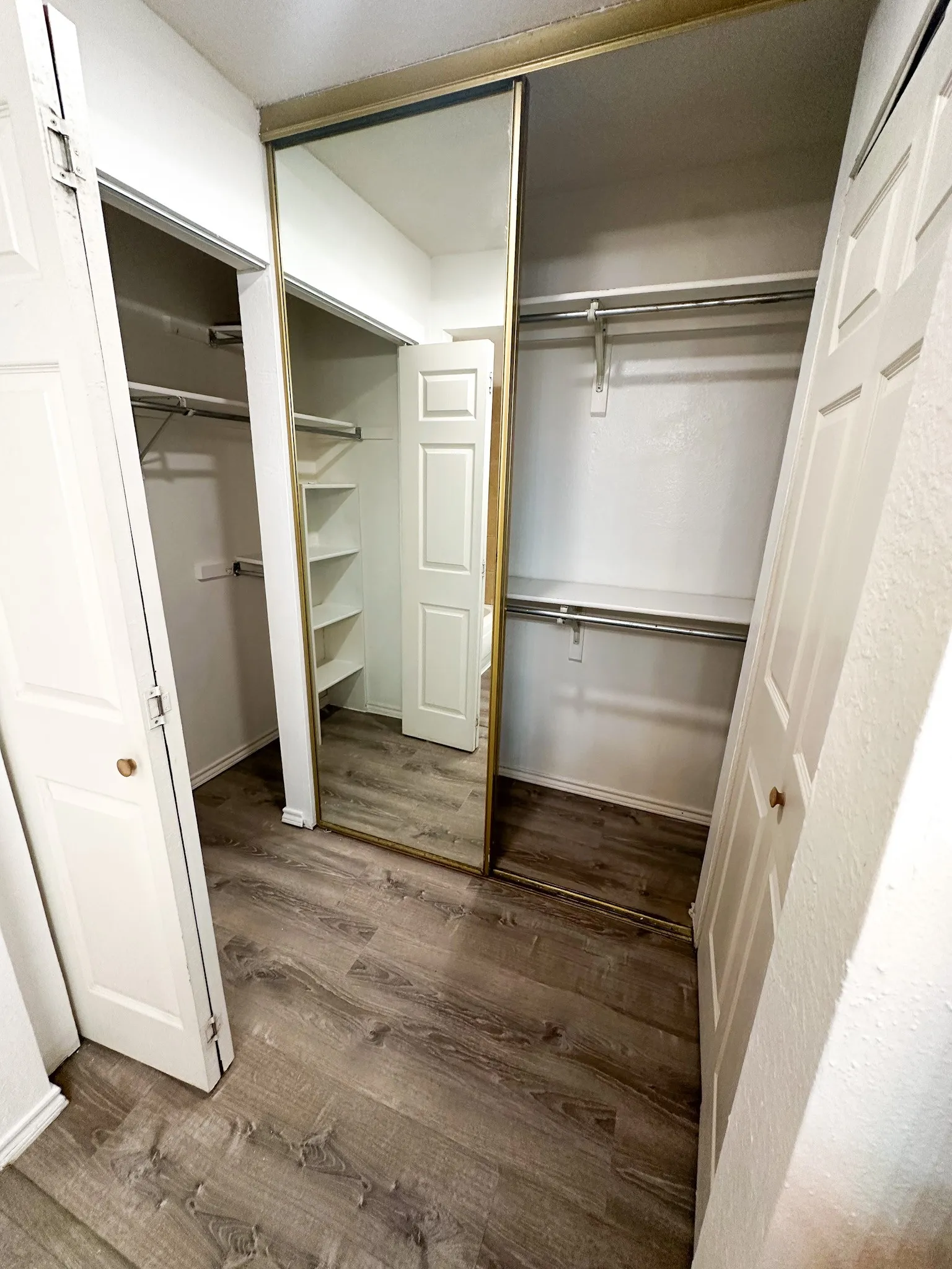 Condominium For Rent in Dallas County , 16301 Ledgemont Lane 273B, Addison, Texas 75001, 1 Bedroom, 1 Bathroom, Garage spaces, 696 Sqft, built in 1982, mls#21355649, Real Estate Agent in Addison, Homes For Rent in Dallas county, Homes For Rent in Addison, Realtor in Addison Texas, Real Estate Brokerage Independent Realty Texas, Luminita Cordes Realtor