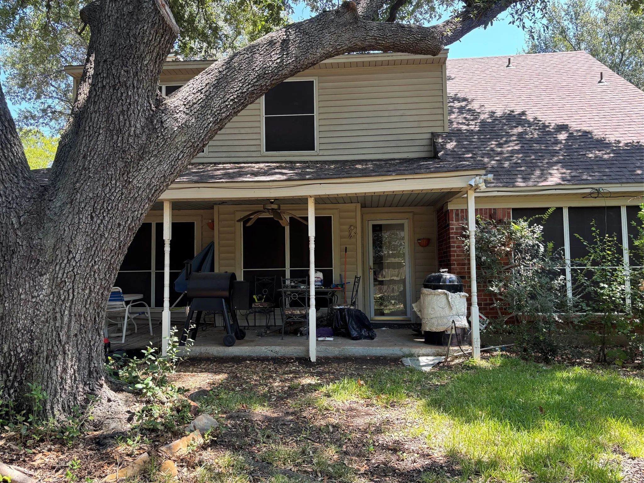 Single Family Residence For Sale in Dallas County , 4435 Mercer Street, Grand Prairie, Texas 75052, 3 Bedroom, 2 Bathroom, 2 Garage spaces, 1,738 Sqft, built in 1986, mls#21355650, Real Estate Agent in Grand Prairie, Homes For Sale in Dallas county, Homes For Sale in Grand Prairie, Realtor in Grand Prairie Texas, Real Estate Brokerage Independent Realty Texas, Luminita Cordes Realtor