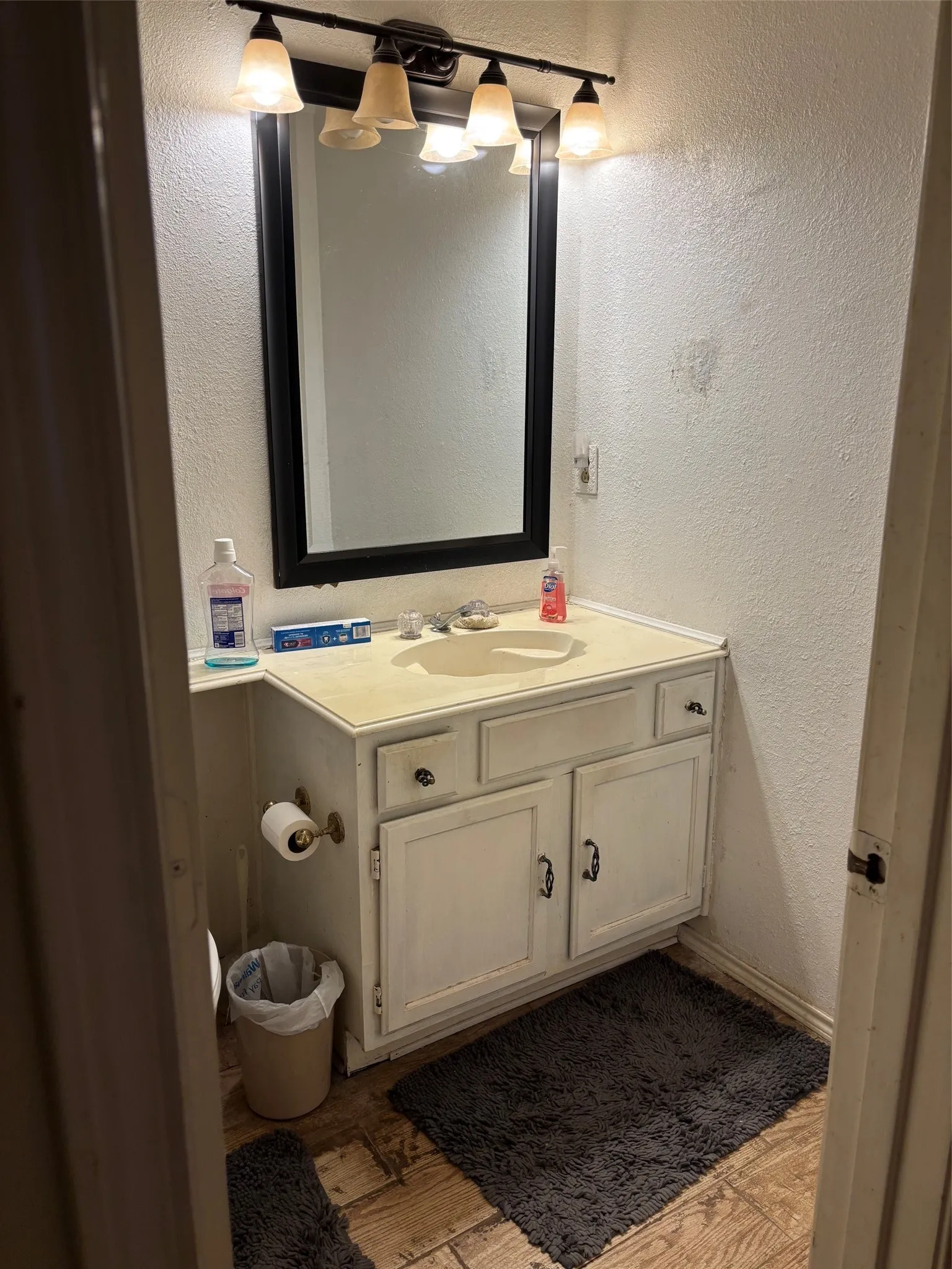 Single Family Residence For Sale in Dallas County , 4435 Mercer Street, Grand Prairie, Texas 75052, 3 Bedroom, 2 Bathroom, 2 Garage spaces, 1,738 Sqft, built in 1986, mls#21355650, Real Estate Agent in Grand Prairie, Homes For Sale in Dallas county, Homes For Sale in Grand Prairie, Realtor in Grand Prairie Texas, Real Estate Brokerage Independent Realty Texas, Luminita Cordes Realtor