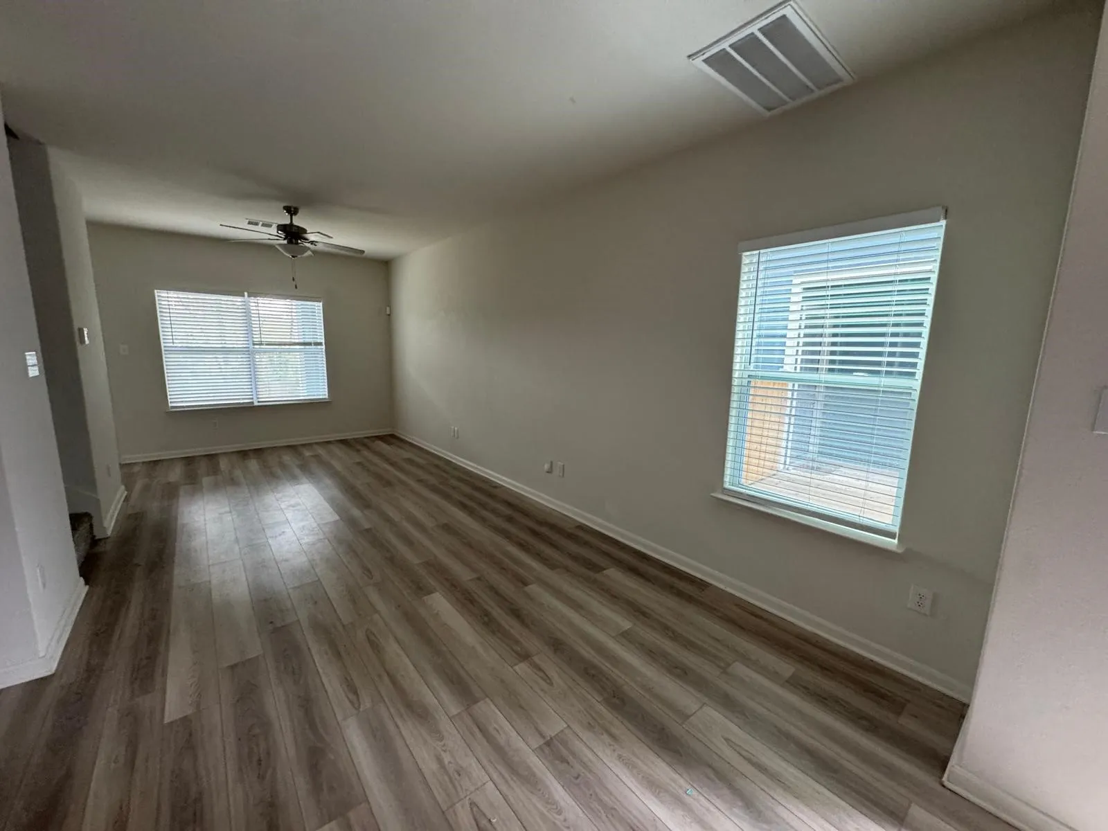 Single Family Residence For Rent in Collin County , 315 Marsh Lane, Princeton, Texas 75407, 3 Bedroom, 3 Bathroom, 2 Garage spaces, 1,586 Sqft, built in 2022, mls#21355654, Real Estate Agent in Princeton, Homes For Rent in Collin county, Homes For Rent in Princeton, Realtor in Princeton Texas, Real Estate Brokerage Independent Realty Texas, Luminita Cordes Realtor