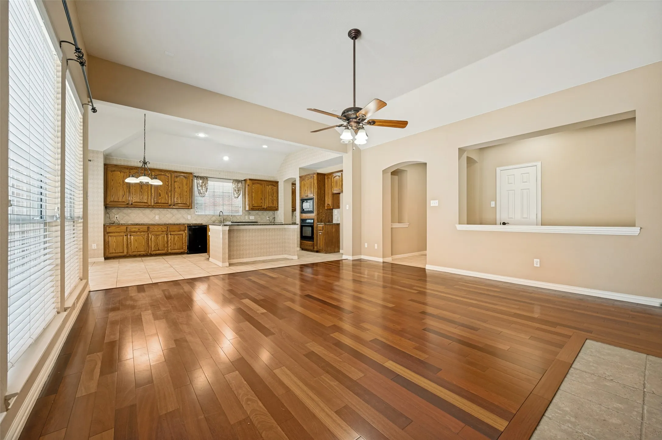 Single Family Residence For Rent in Collin County , 3013 Brookvale Drive, Richardson, Texas 75082, 5 Bedroom, 4 Bathroom, 3 Garage spaces, 3,863 Sqft, built in 2002, mls#21342556, Real Estate Agent in Richardson, Homes For Rent in Collin county, Homes For Rent in Richardson, Realtor in Richardson Texas, Real Estate Brokerage Independent Realty Texas, Luminita Cordes Realtor