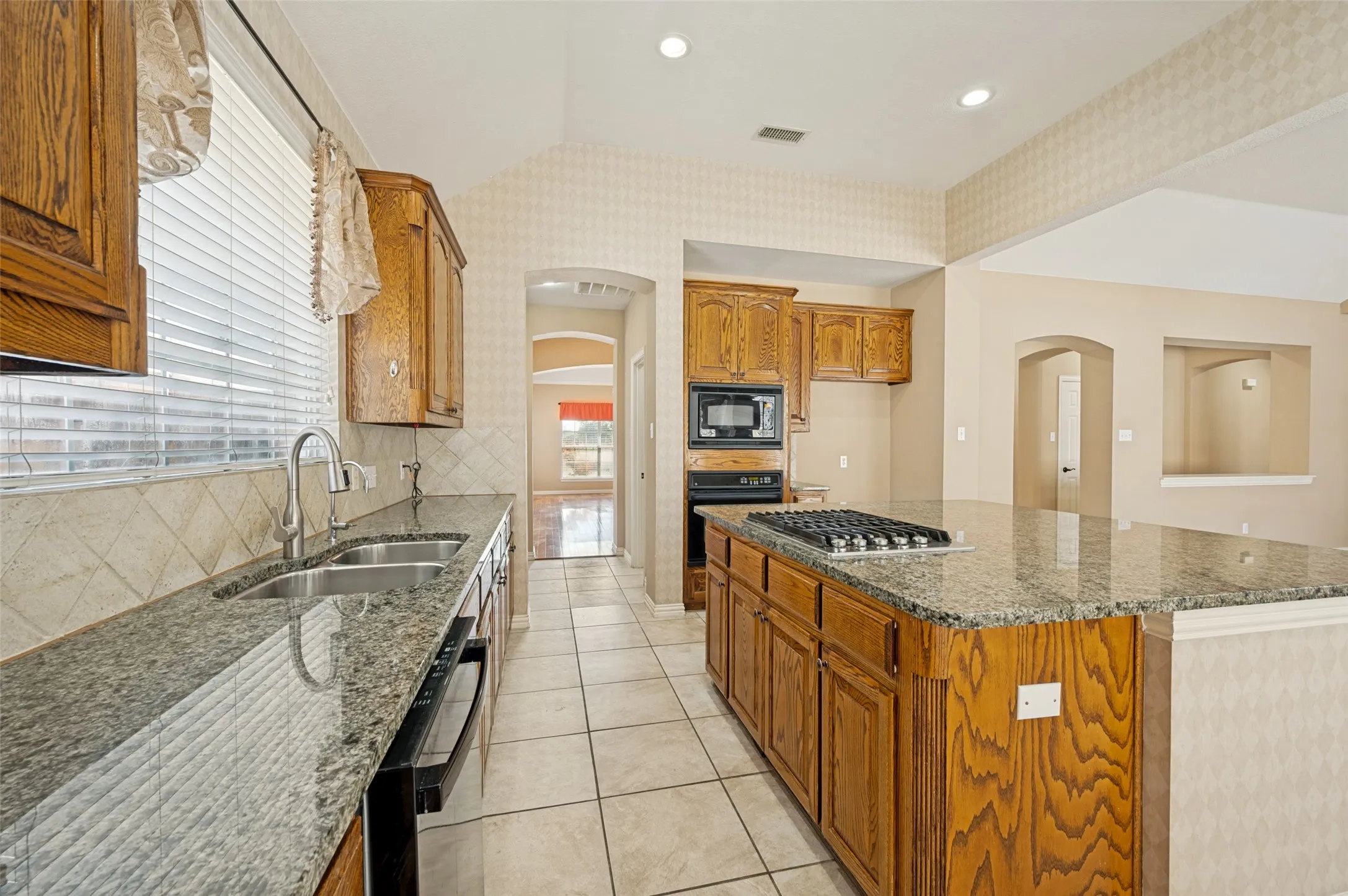 Single Family Residence For Rent in Collin County , 3013 Brookvale Drive, Richardson, Texas 75082, 5 Bedroom, 4 Bathroom, 3 Garage spaces, 3,863 Sqft, built in 2002, mls#21342556, Real Estate Agent in Richardson, Homes For Rent in Collin county, Homes For Rent in Richardson, Realtor in Richardson Texas, Real Estate Brokerage Independent Realty Texas, Luminita Cordes Realtor