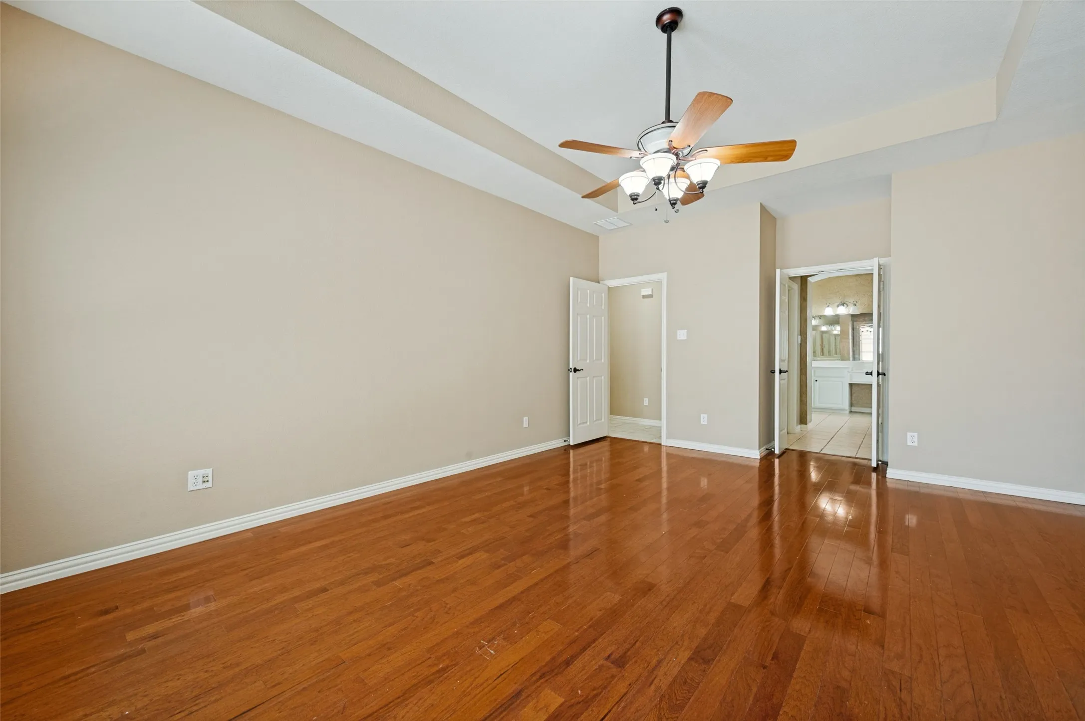 Single Family Residence For Rent in Collin County , 3013 Brookvale Drive, Richardson, Texas 75082, 5 Bedroom, 4 Bathroom, 3 Garage spaces, 3,863 Sqft, built in 2002, mls#21342556, Real Estate Agent in Richardson, Homes For Rent in Collin county, Homes For Rent in Richardson, Realtor in Richardson Texas, Real Estate Brokerage Independent Realty Texas, Luminita Cordes Realtor