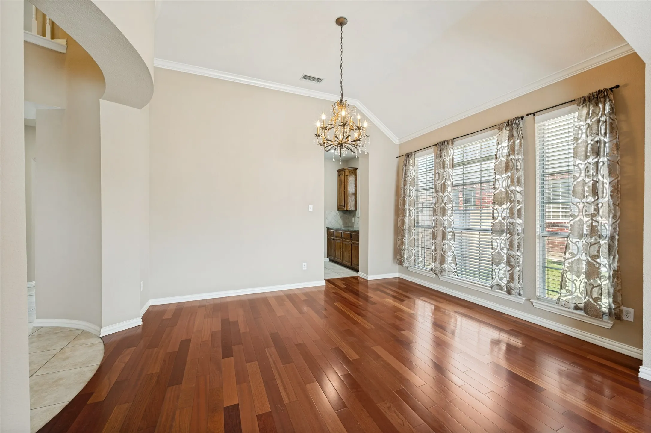 Single Family Residence For Rent in Collin County , 3013 Brookvale Drive, Richardson, Texas 75082, 5 Bedroom, 4 Bathroom, 3 Garage spaces, 3,863 Sqft, built in 2002, mls#21342556, Real Estate Agent in Richardson, Homes For Rent in Collin county, Homes For Rent in Richardson, Realtor in Richardson Texas, Real Estate Brokerage Independent Realty Texas, Luminita Cordes Realtor