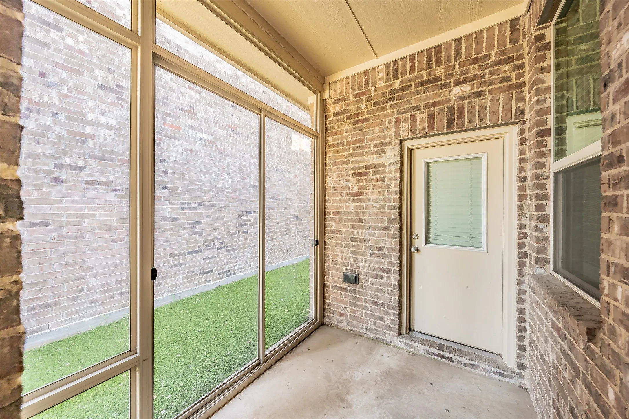 Single Family Residence For Rent in Dallas County , 7513 Sunset Boulevard, Rowlett, Texas 75088, 3 Bedroom, 3 Bathroom, 2 Garage spaces, 2,016 Sqft, built in 2019, mls#21355593, Real Estate Agent in Rowlett, Homes For Rent in Dallas county, Homes For Rent in Rowlett, Realtor in Rowlett Texas, Real Estate Brokerage Independent Realty Texas, Luminita Cordes Realtor