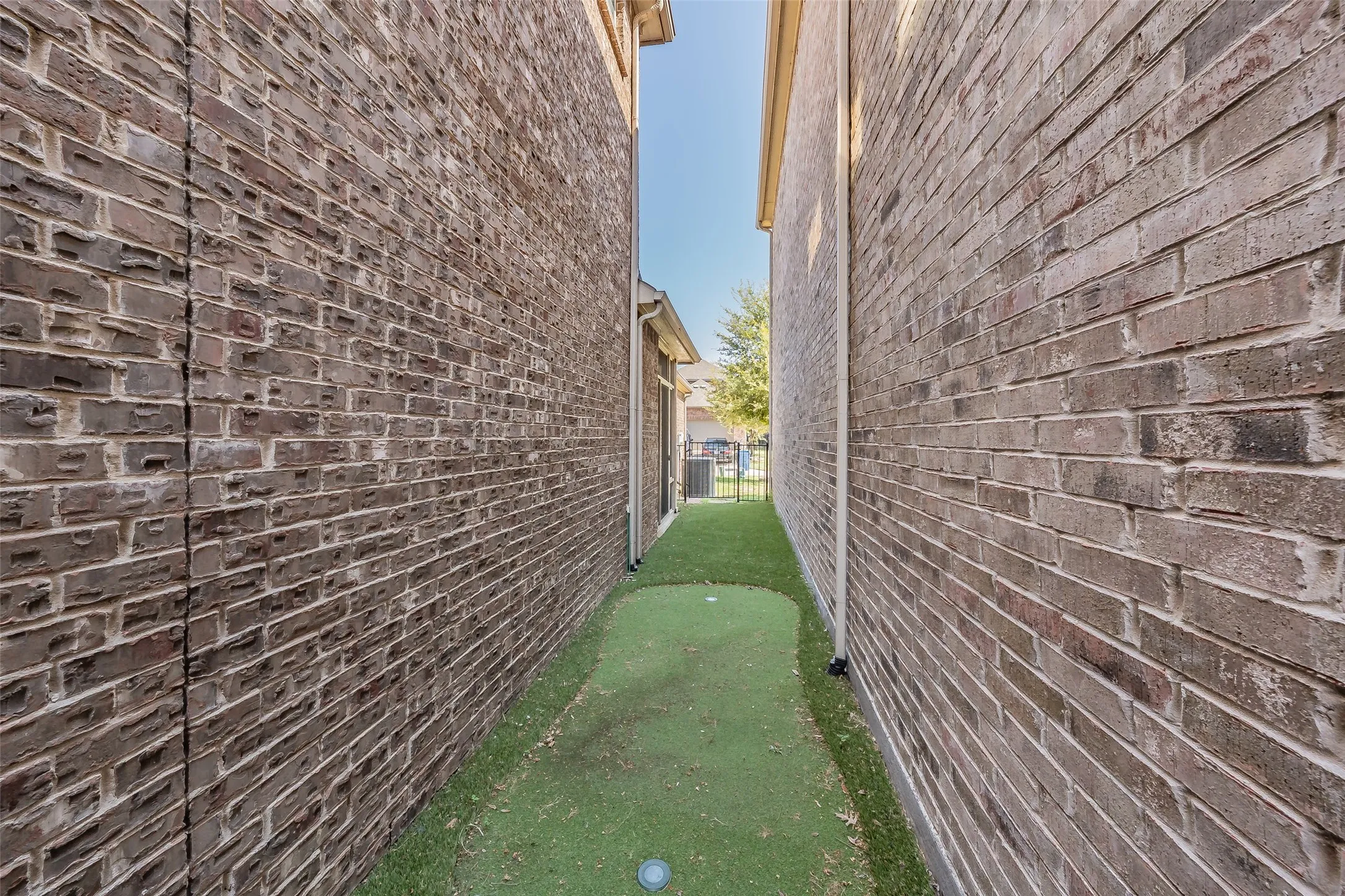 Single Family Residence For Rent in Dallas County , 7513 Sunset Boulevard, Rowlett, Texas 75088, 3 Bedroom, 3 Bathroom, 2 Garage spaces, 2,016 Sqft, built in 2019, mls#21355593, Real Estate Agent in Rowlett, Homes For Rent in Dallas county, Homes For Rent in Rowlett, Realtor in Rowlett Texas, Real Estate Brokerage Independent Realty Texas, Luminita Cordes Realtor