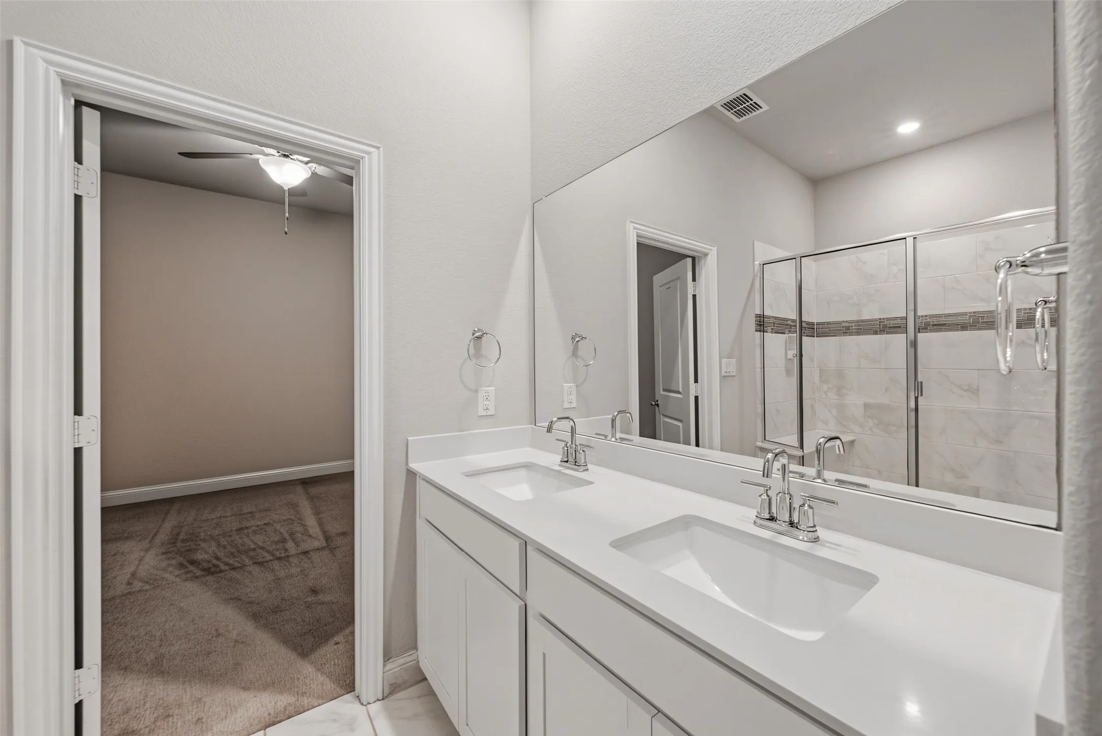 Single Family Residence For Rent in Dallas County , 7513 Sunset Boulevard, Rowlett, Texas 75088, 3 Bedroom, 3 Bathroom, 2 Garage spaces, 2,016 Sqft, built in 2019, mls#21355593, Real Estate Agent in Rowlett, Homes For Rent in Dallas county, Homes For Rent in Rowlett, Realtor in Rowlett Texas, Real Estate Brokerage Independent Realty Texas, Luminita Cordes Realtor