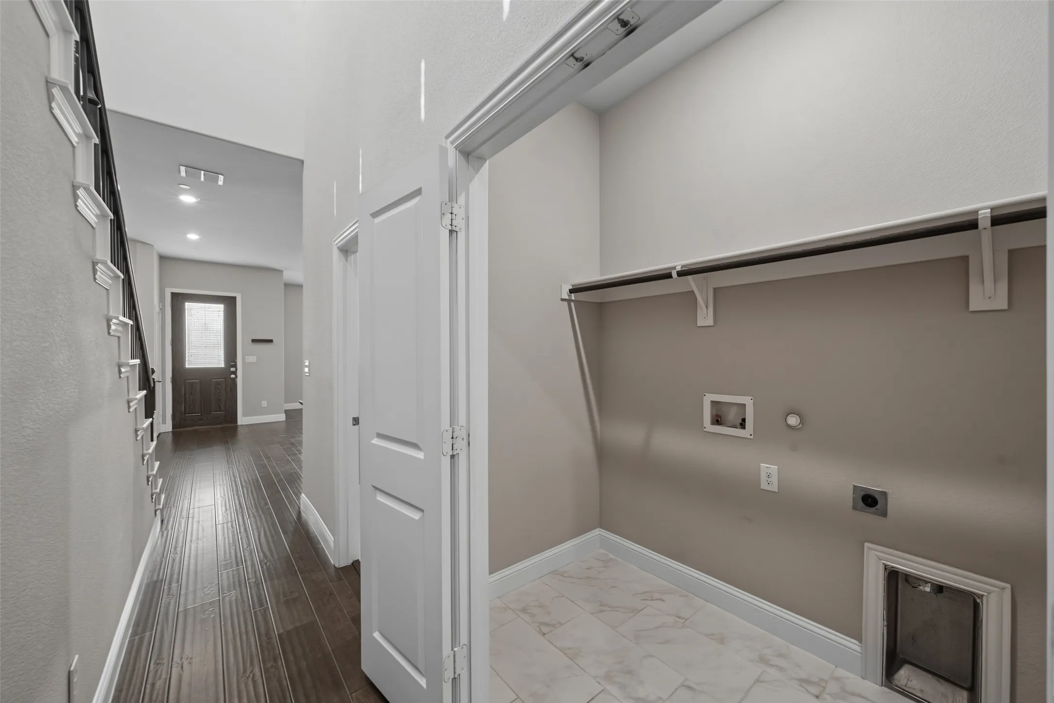 Single Family Residence For Rent in Dallas County , 7513 Sunset Boulevard, Rowlett, Texas 75088, 3 Bedroom, 3 Bathroom, 2 Garage spaces, 2,016 Sqft, built in 2019, mls#21355593, Real Estate Agent in Rowlett, Homes For Rent in Dallas county, Homes For Rent in Rowlett, Realtor in Rowlett Texas, Real Estate Brokerage Independent Realty Texas, Luminita Cordes Realtor