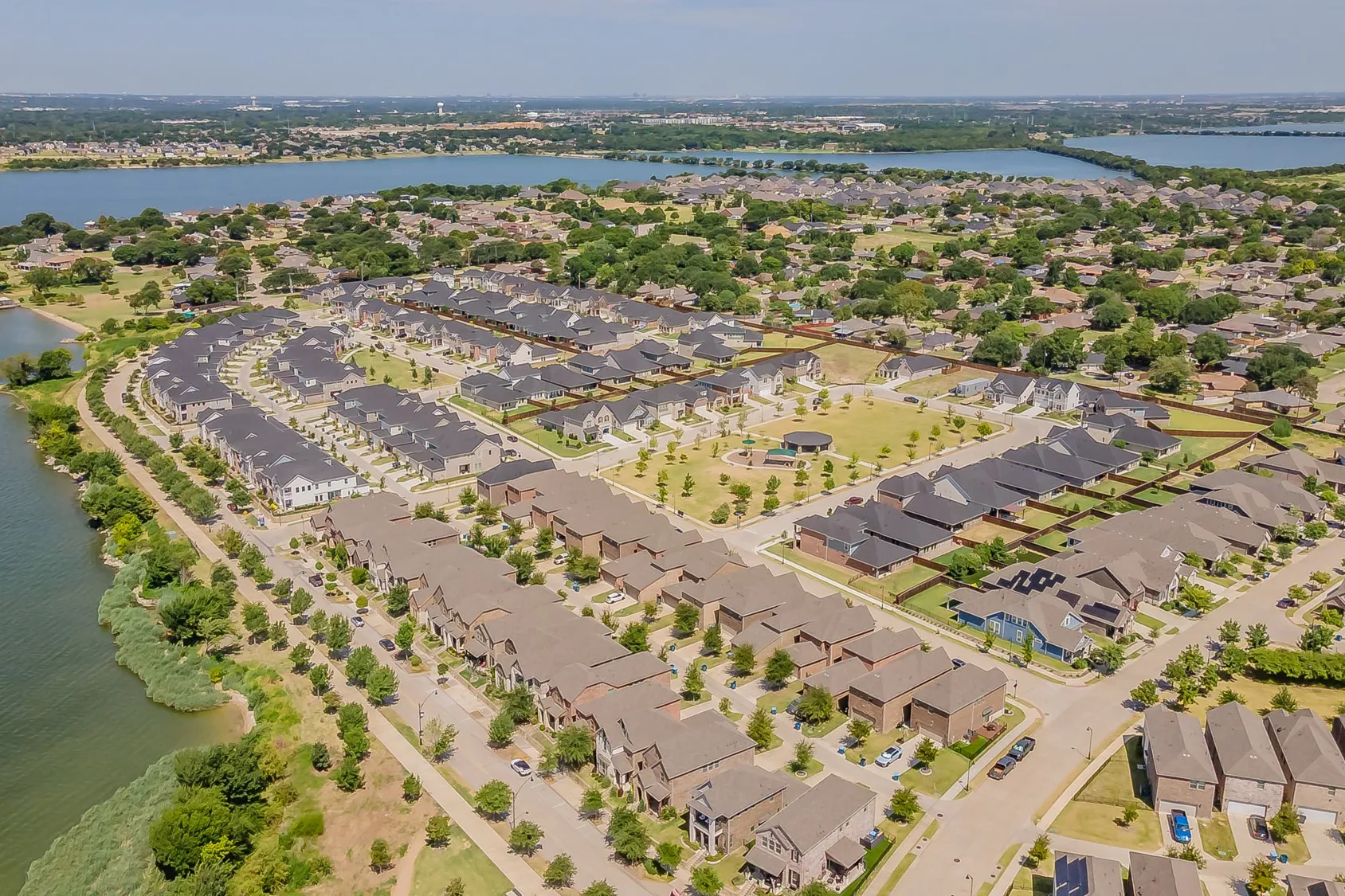 Single Family Residence For Rent in Dallas County , 7513 Sunset Boulevard, Rowlett, Texas 75088, 3 Bedroom, 3 Bathroom, 2 Garage spaces, 2,016 Sqft, built in 2019, mls#21355593, Real Estate Agent in Rowlett, Homes For Rent in Dallas county, Homes For Rent in Rowlett, Realtor in Rowlett Texas, Real Estate Brokerage Independent Realty Texas, Luminita Cordes Realtor