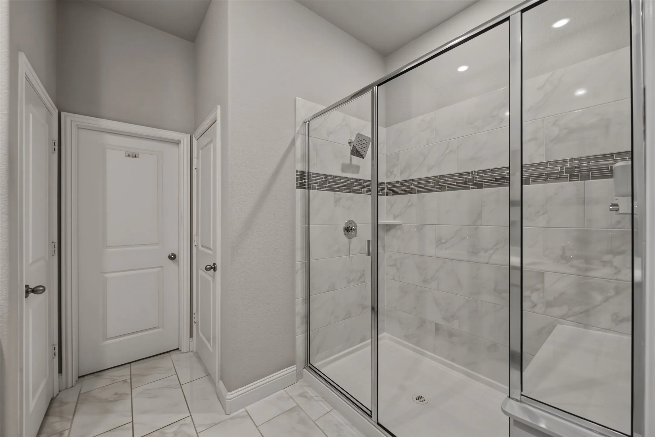 Single Family Residence For Rent in Dallas County , 7513 Sunset Boulevard, Rowlett, Texas 75088, 3 Bedroom, 3 Bathroom, 2 Garage spaces, 2,016 Sqft, built in 2019, mls#21355593, Real Estate Agent in Rowlett, Homes For Rent in Dallas county, Homes For Rent in Rowlett, Realtor in Rowlett Texas, Real Estate Brokerage Independent Realty Texas, Luminita Cordes Realtor