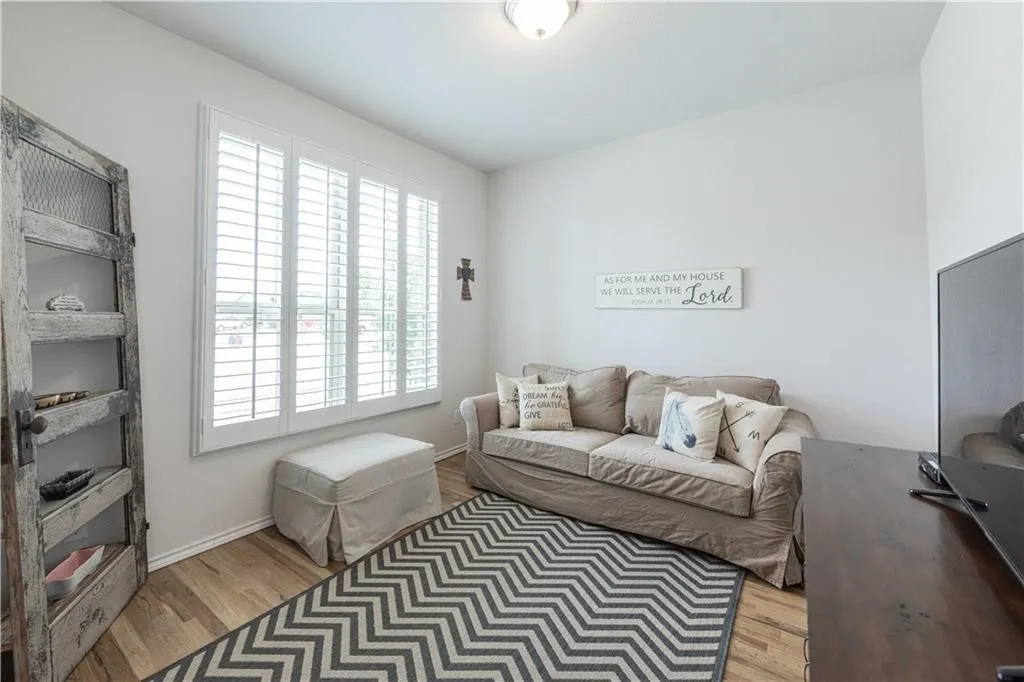 Single Family Residence For Rent in Tarrant County , 1716 Rio Penasco Drive, Fort Worth, Texas 76052, 3 Bedroom, 2 Bathroom, 2 Garage spaces, 1,696 Sqft, built in 2017, mls#21355667, Real Estate Agent in Fort Worth, Homes For Rent in Tarrant county, Homes For Rent in Fort Worth, Realtor in Fort Worth Texas, Real Estate Brokerage Independent Realty Texas, Luminita Cordes Realtor