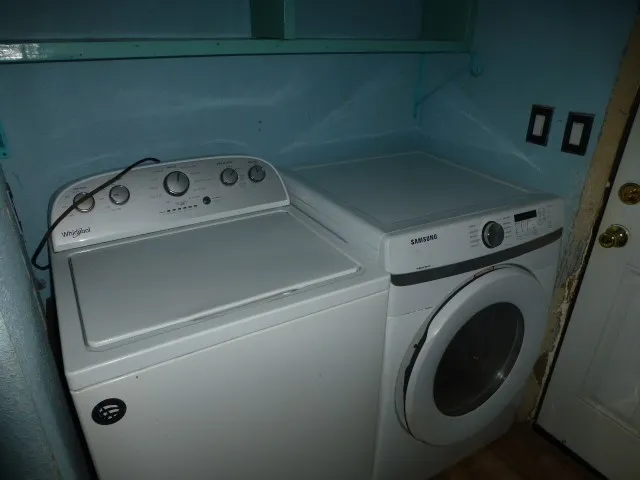Mobile Home For Sale in Parker County , 119 Hayes Court, Springtown, Texas 76082, 2 Bedroom, 2 Bathroom, Garage spaces, 924 Sqft, built in 1985, mls#21355678, Real Estate Agent in Springtown, Homes For Sale in Parker county, Homes For Sale in Springtown, Realtor in Springtown Texas, Real Estate Brokerage Independent Realty Texas, Luminita Cordes Realtor
