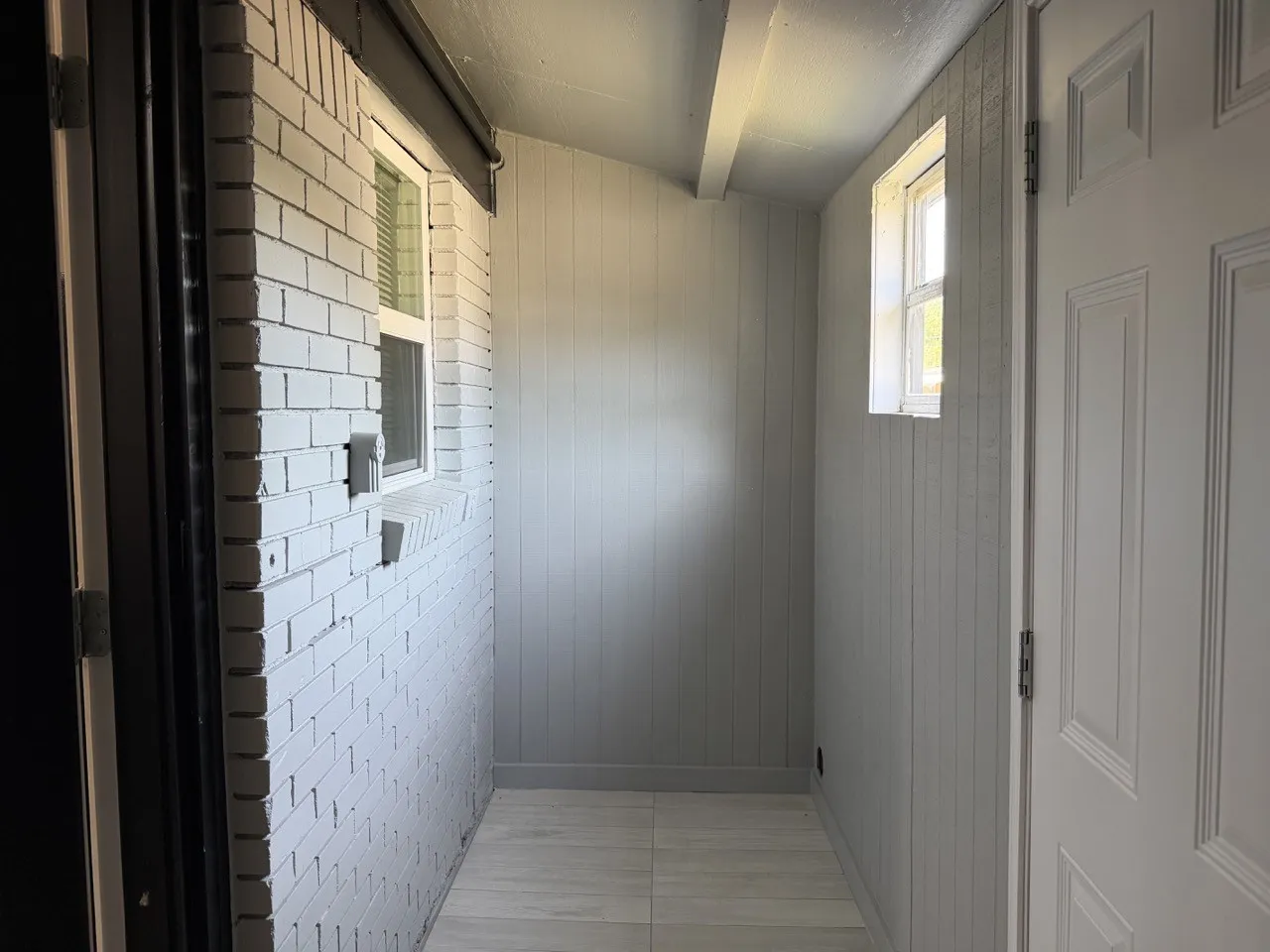 Duplex For Rent in Tarrant County , 2500 Normont Circle, Fort Worth, Texas 76103, 2 Bedroom, 1 Bathroom, 1 Garage spaces, 774 Sqft, built in 1954, mls#21349476, Real Estate Agent in Fort Worth, Homes For Rent in Tarrant county, Homes For Rent in Fort Worth, Realtor in Fort Worth Texas, Real Estate Brokerage Independent Realty Texas, Luminita Cordes Realtor