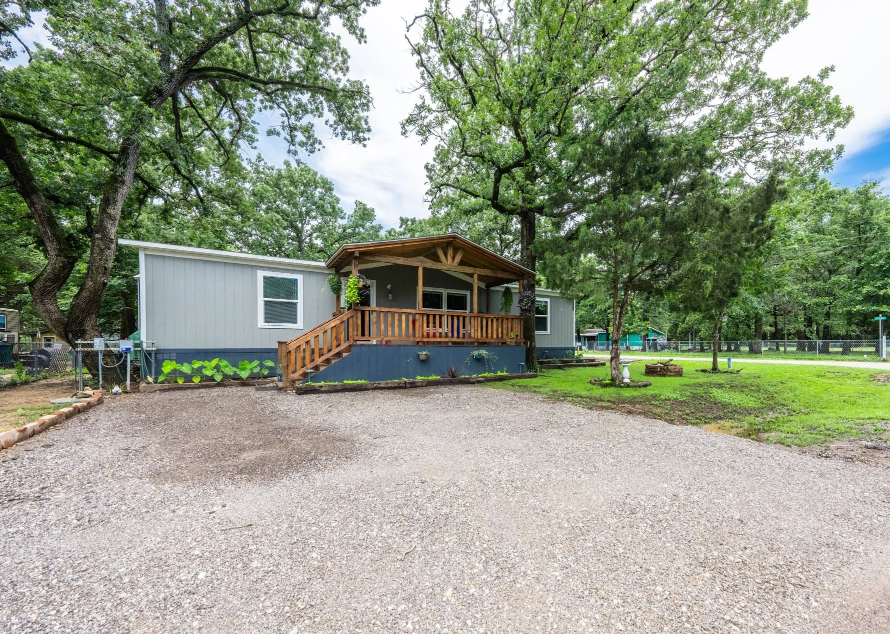Manufactured Home For Sale in Henderson County , 200 Pecos Drive, Mabank, Texas 75156, 3 Bedroom, 2 Bathroom, 2 Garage spaces, 1,264 Sqft, built in 2023, Price $190,000, mls#21355679, Real Estate Agent in Mabank, Homes For Sale in Henderson county, Homes For Sale in Mabank, Realtor in Mabank Texas, Real Estate Brokerage Independent Realty Texas, Luminita Cordes Realtor