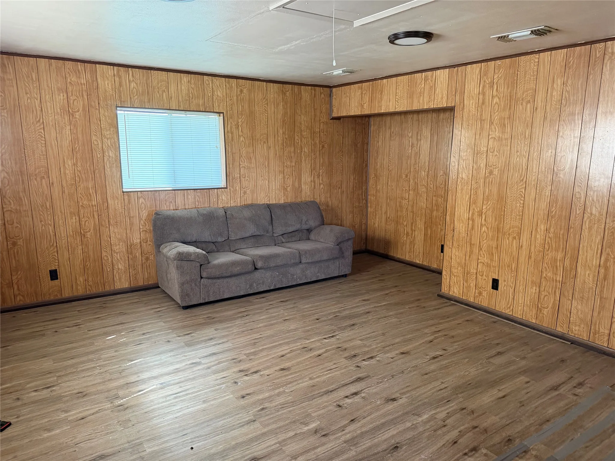 Single Family Residence For Sale in Comanche County , 5401 Hwy 36, Comanche, Texas 76442, 3 Bedroom, 2 Bathroom, 1 Garage spaces, 1,224 Sqft, built in 1895, Price $101,000, mls#21355687, Real Estate Agent in Comanche, Homes For Sale in Comanche county, Homes For Sale in Comanche, Realtor in Comanche Texas, Real Estate Brokerage Independent Realty Texas, Luminita Cordes Realtor