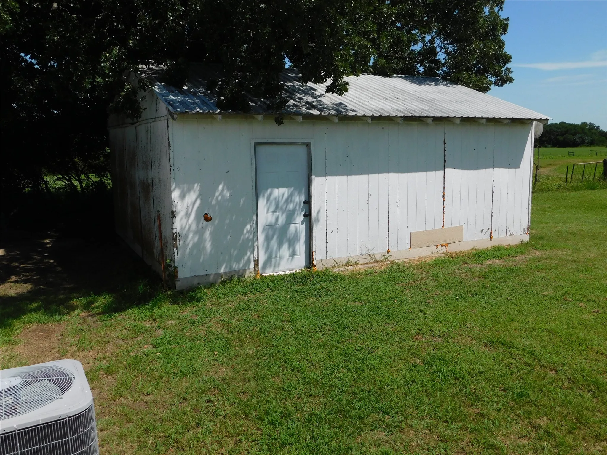 Single Family Residence For Sale in Comanche County , 5401 Hwy 36, Comanche, Texas 76442, 3 Bedroom, 2 Bathroom, 1 Garage spaces, 1,224 Sqft, built in 1895, Price $101,000, mls#21355687, Real Estate Agent in Comanche, Homes For Sale in Comanche county, Homes For Sale in Comanche, Realtor in Comanche Texas, Real Estate Brokerage Independent Realty Texas, Luminita Cordes Realtor