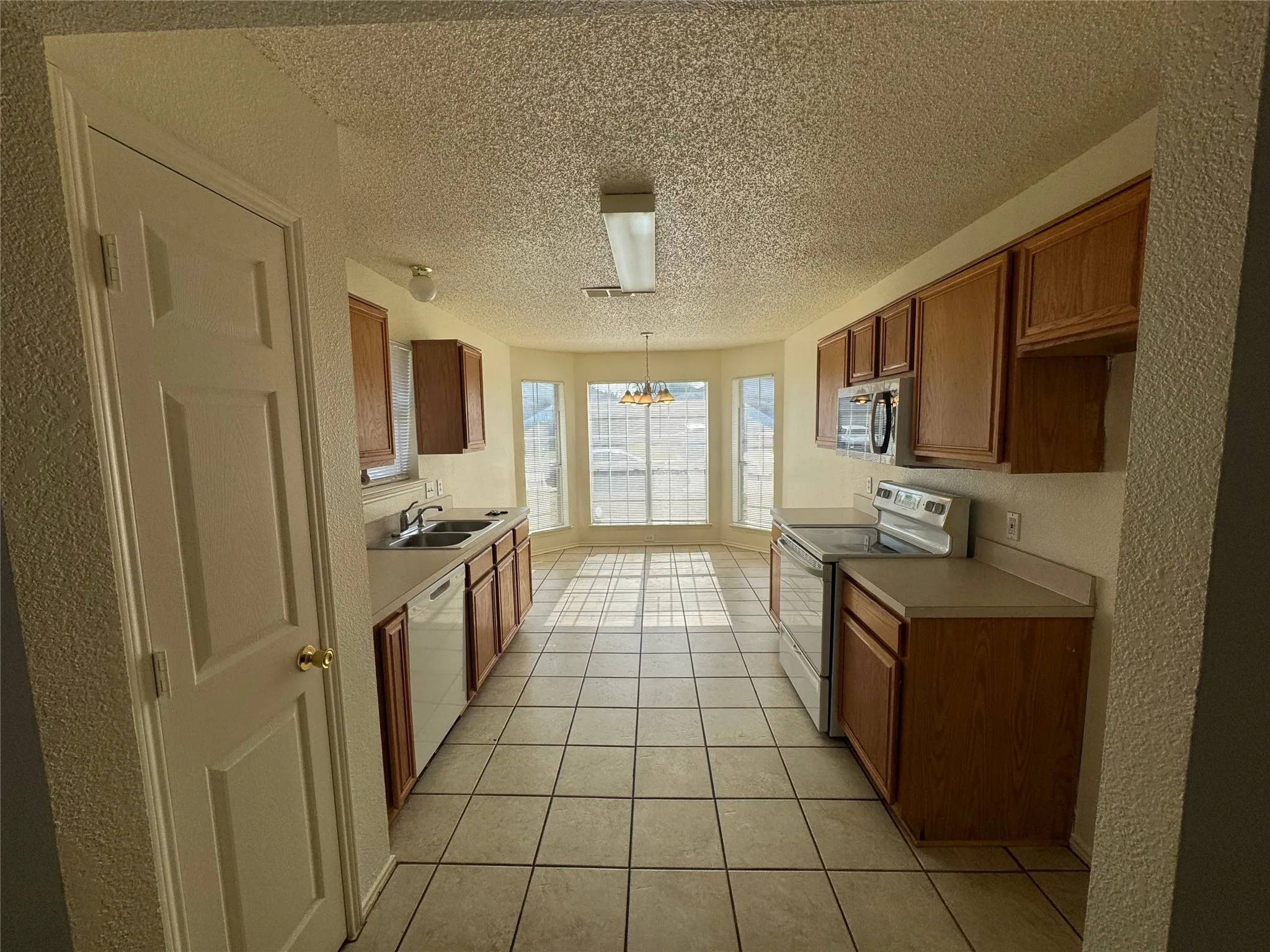 Single Family Residence For Rent in Tarrant County , 8045 Cannonwood Drive, Fort Worth, Texas 76137, 3 Bedroom, 2 Bathroom, 2 Garage spaces, 1,391 Sqft, built in 1997, mls#21355689, Real Estate Agent in Fort Worth, Homes For Rent in Tarrant county, Homes For Rent in Fort Worth, Realtor in Fort Worth Texas, Real Estate Brokerage Independent Realty Texas, Luminita Cordes Realtor