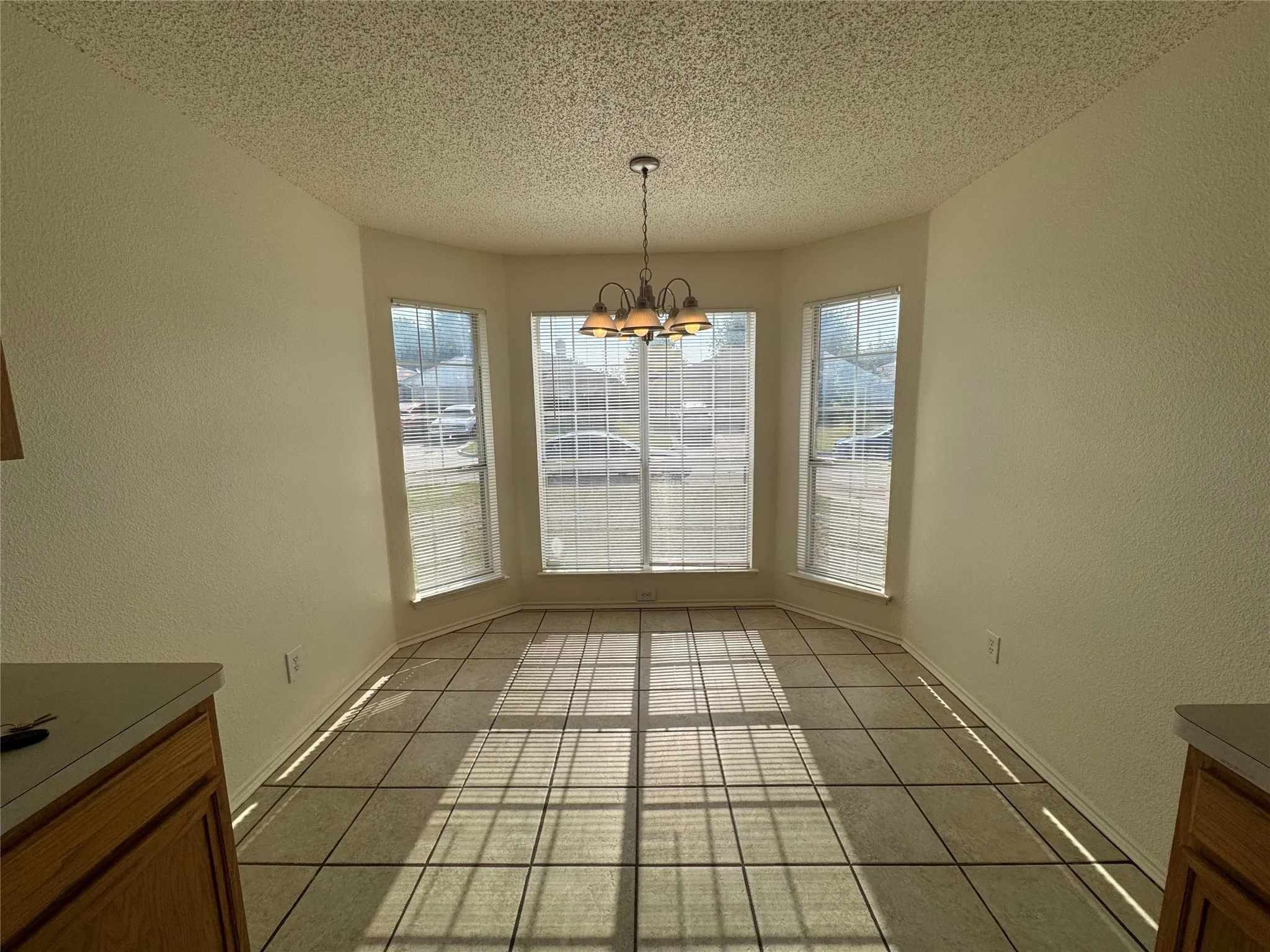 Single Family Residence For Rent in Tarrant County , 8045 Cannonwood Drive, Fort Worth, Texas 76137, 3 Bedroom, 2 Bathroom, 2 Garage spaces, 1,391 Sqft, built in 1997, mls#21355689, Real Estate Agent in Fort Worth, Homes For Rent in Tarrant county, Homes For Rent in Fort Worth, Realtor in Fort Worth Texas, Real Estate Brokerage Independent Realty Texas, Luminita Cordes Realtor