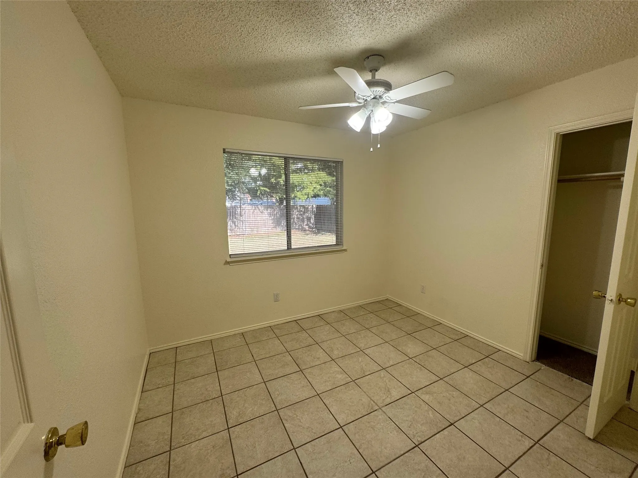 Single Family Residence For Rent in Tarrant County , 8045 Cannonwood Drive, Fort Worth, Texas 76137, 3 Bedroom, 2 Bathroom, 2 Garage spaces, 1,391 Sqft, built in 1997, mls#21355689, Real Estate Agent in Fort Worth, Homes For Rent in Tarrant county, Homes For Rent in Fort Worth, Realtor in Fort Worth Texas, Real Estate Brokerage Independent Realty Texas, Luminita Cordes Realtor