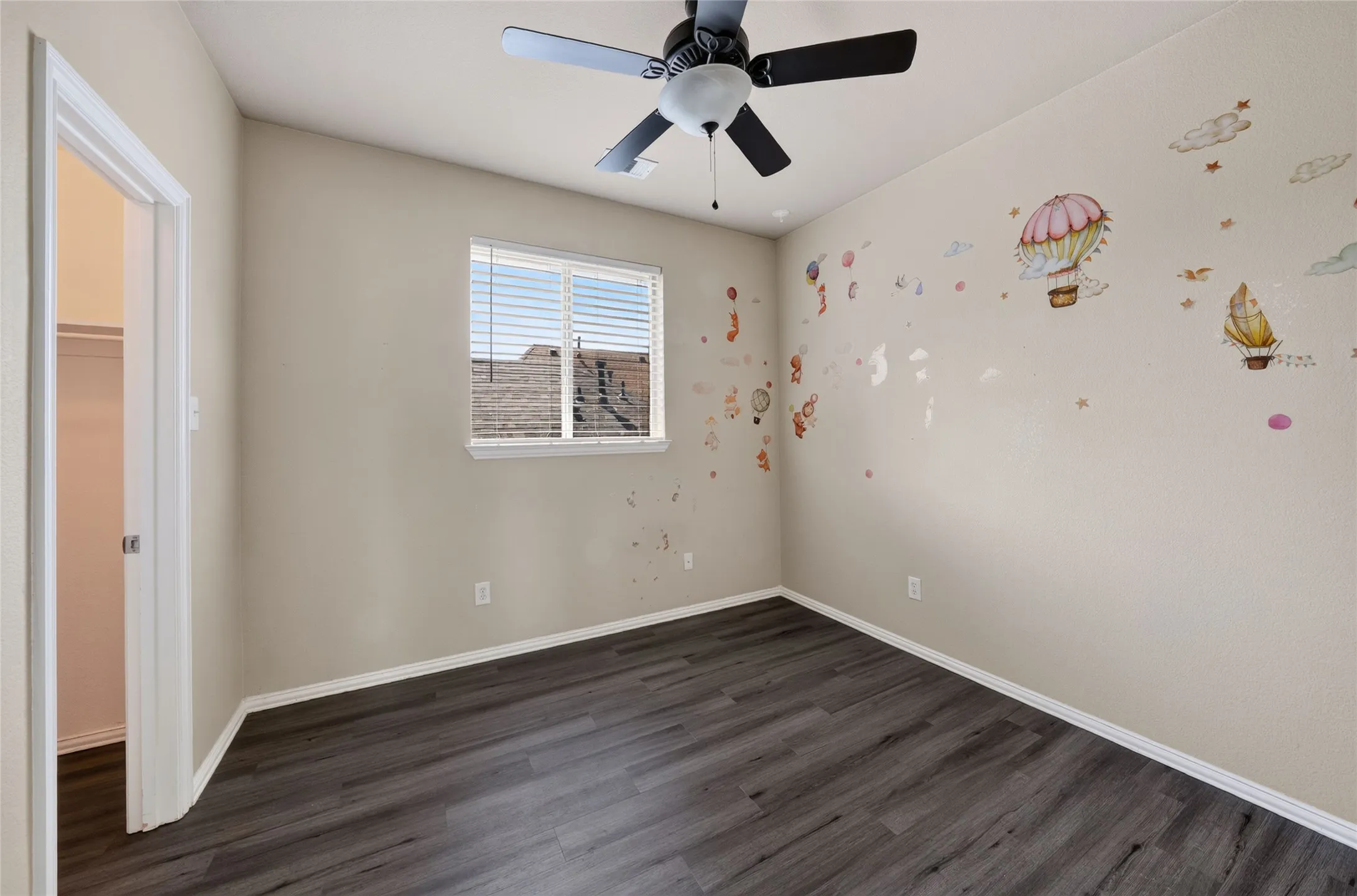 Single Family Residence For Sale in Denton County , 1833 Forsythe Drive, Savannah, Texas 76227, 3 Bedroom, 3 Bathroom, 2 Garage spaces, 2,319 Sqft, built in 2004, mls#21336442, Real Estate Agent in Savannah, Homes For Sale in Denton county, Homes For Sale in Savannah, Realtor in Savannah Texas, Real Estate Brokerage Independent Realty Texas, Luminita Cordes Realtor