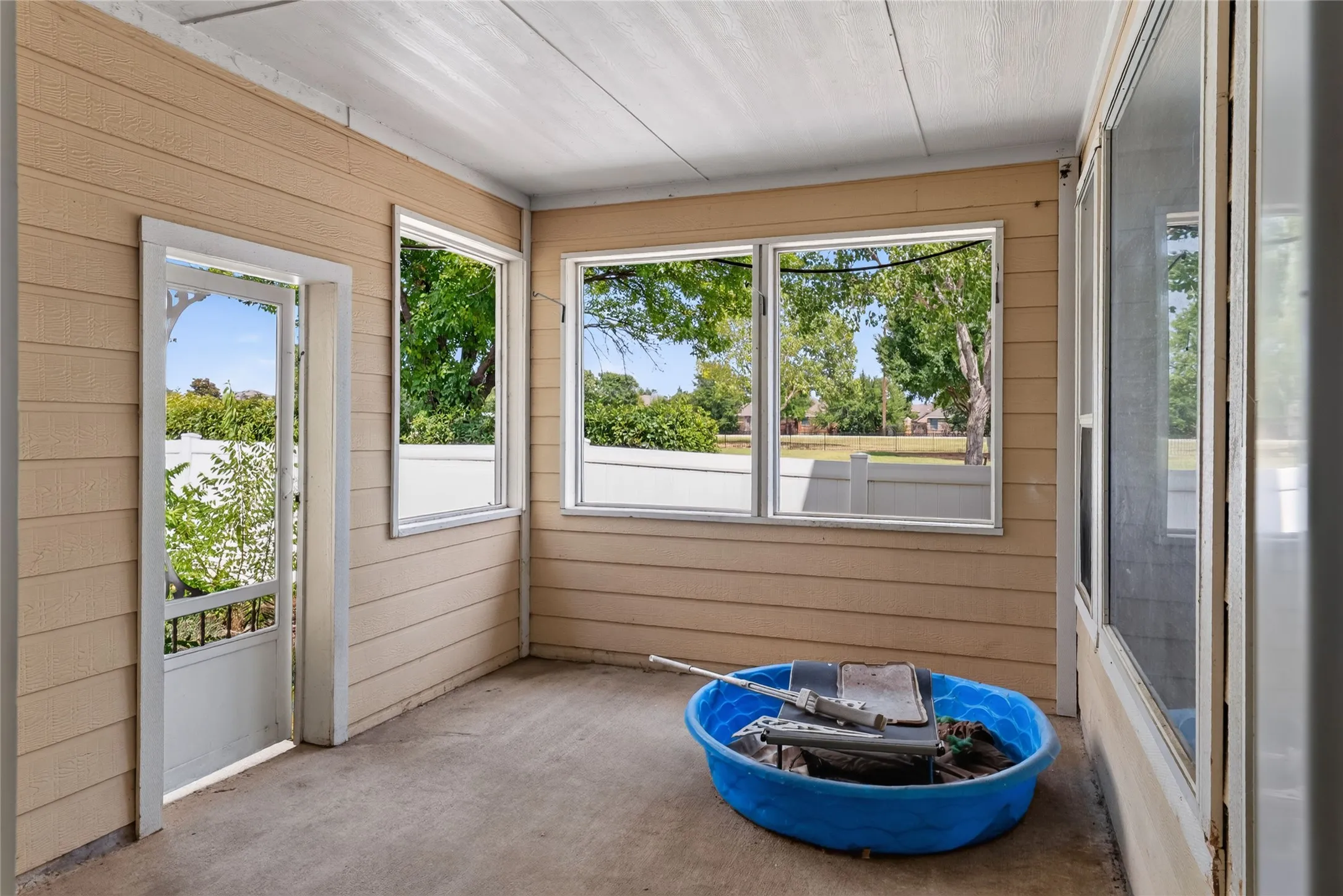 Single Family Residence For Sale in Denton County , 1833 Forsythe Drive, Savannah, Texas 76227, 3 Bedroom, 3 Bathroom, 2 Garage spaces, 2,319 Sqft, built in 2004, mls#21336442, Real Estate Agent in Savannah, Homes For Sale in Denton county, Homes For Sale in Savannah, Realtor in Savannah Texas, Real Estate Brokerage Independent Realty Texas, Luminita Cordes Realtor