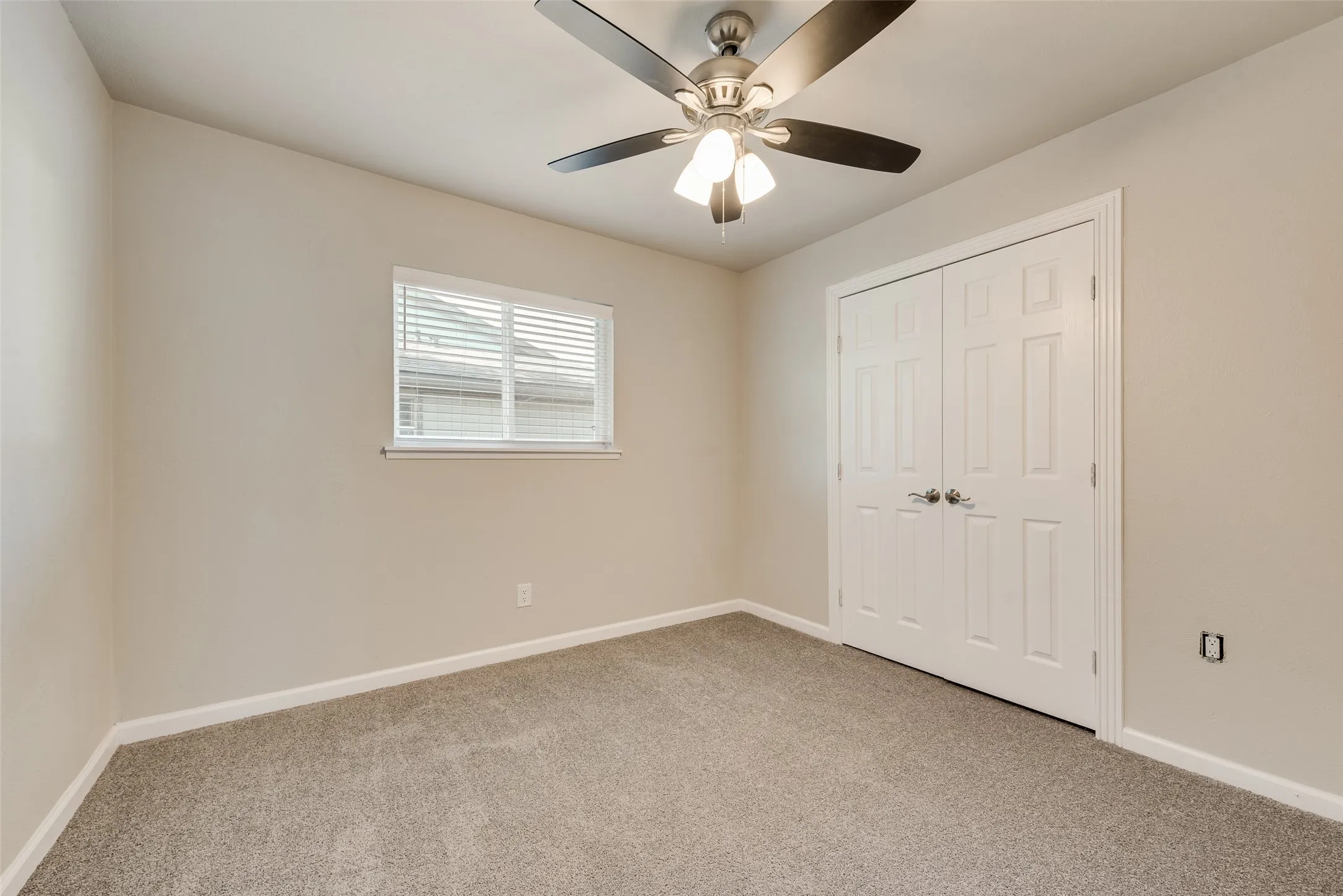 Single Family Residence For Rent in Dallas County , 5903 Mimosa Lane, Rowlett, Texas 75089, 3 Bedroom, 2 Bathroom, 2 Garage spaces, 1,400 Sqft, built in 1975, mls#21352387, Real Estate Agent in Rowlett, Homes For Rent in Dallas county, Homes For Rent in Rowlett, Realtor in Rowlett Texas, Real Estate Brokerage Independent Realty Texas, Luminita Cordes Realtor