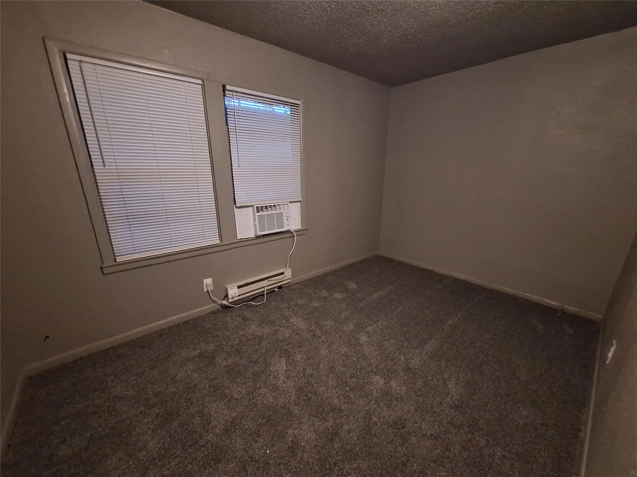 Single Family Residence For Rent in Taylor County , 725 Shelton Street, Abilene, Texas 79603, 4 Bedroom, 2 Bathroom, Garage spaces, 1,390 Sqft, built in 1954, mls#21355700, Real Estate Agent in Abilene, Homes For Rent in Taylor county, Homes For Rent in Abilene, Realtor in Abilene Texas, Real Estate Brokerage Independent Realty Texas, Luminita Cordes Realtor