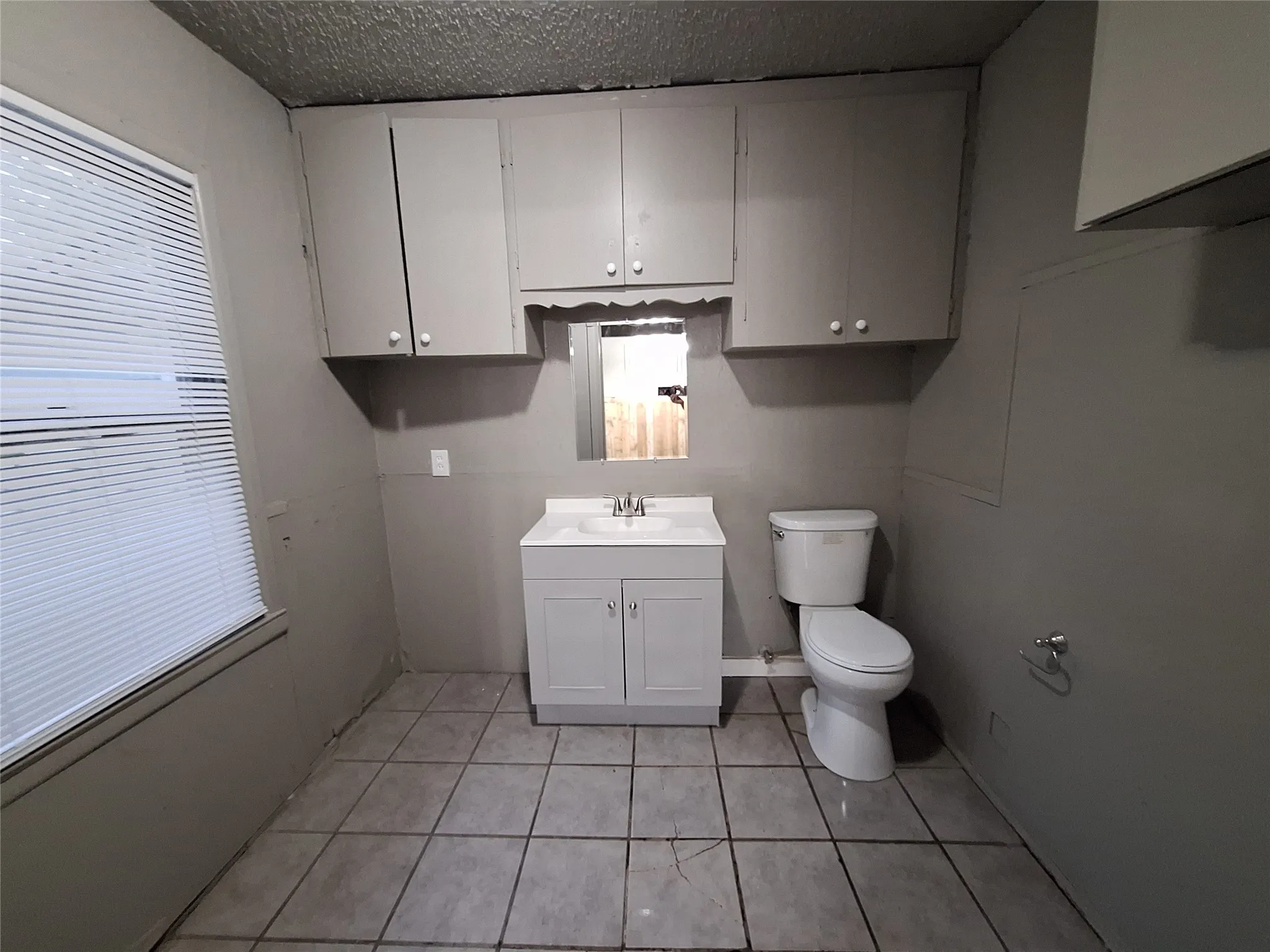 Single Family Residence For Rent in Taylor County , 725 Shelton Street, Abilene, Texas 79603, 4 Bedroom, 2 Bathroom, Garage spaces, 1,390 Sqft, built in 1954, mls#21355700, Real Estate Agent in Abilene, Homes For Rent in Taylor county, Homes For Rent in Abilene, Realtor in Abilene Texas, Real Estate Brokerage Independent Realty Texas, Luminita Cordes Realtor