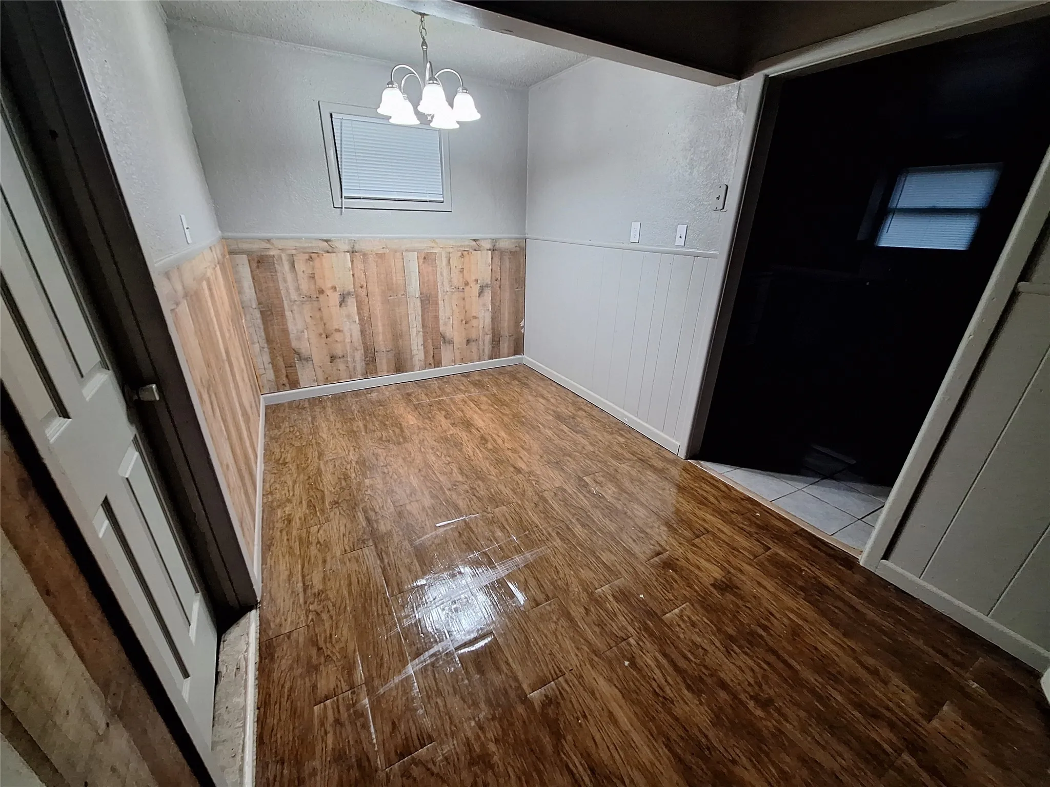 Single Family Residence For Rent in Taylor County , 725 Shelton Street, Abilene, Texas 79603, 4 Bedroom, 2 Bathroom, Garage spaces, 1,390 Sqft, built in 1954, mls#21355700, Real Estate Agent in Abilene, Homes For Rent in Taylor county, Homes For Rent in Abilene, Realtor in Abilene Texas, Real Estate Brokerage Independent Realty Texas, Luminita Cordes Realtor