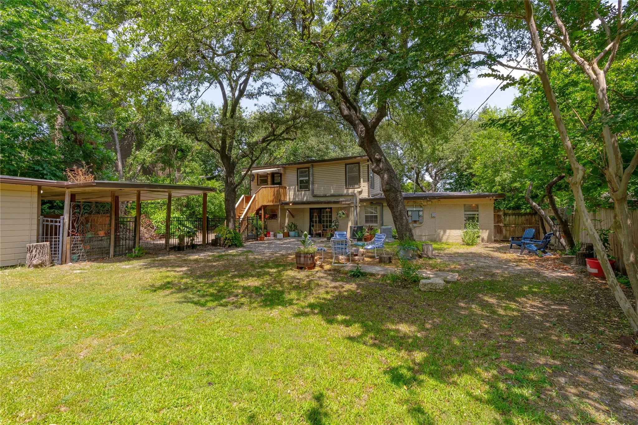 Duplex For Rent in Tarrant County , 6455 Waverly Way A, Fort Worth, Texas 76116, 2 Bedroom, 2 Bathroom, 2 Garage spaces, 1,728 Sqft, built in 1961, mls#21355697, Real Estate Agent in Fort Worth, Homes For Rent in Tarrant county, Homes For Rent in Fort Worth, Realtor in Fort Worth Texas, Real Estate Brokerage Independent Realty Texas, Luminita Cordes Realtor